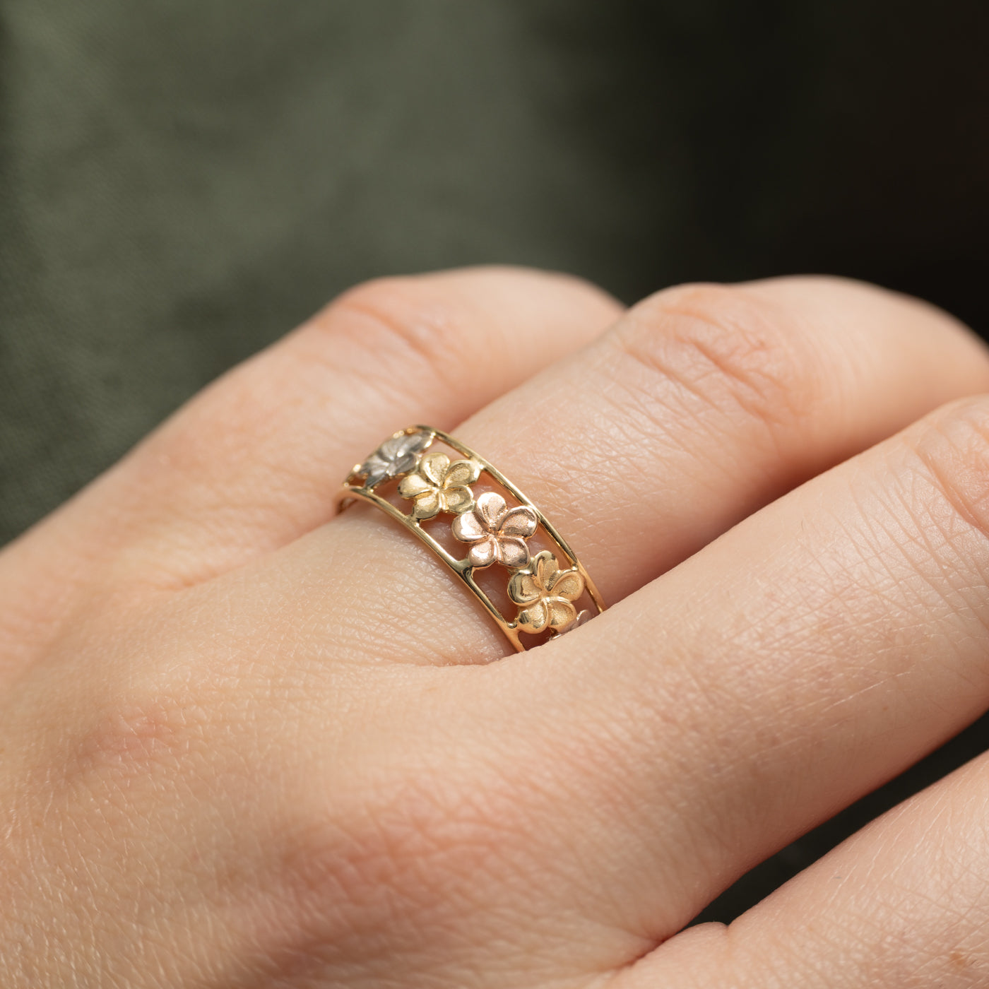 14k Tri Tone Gold Flower Band | SZ 9