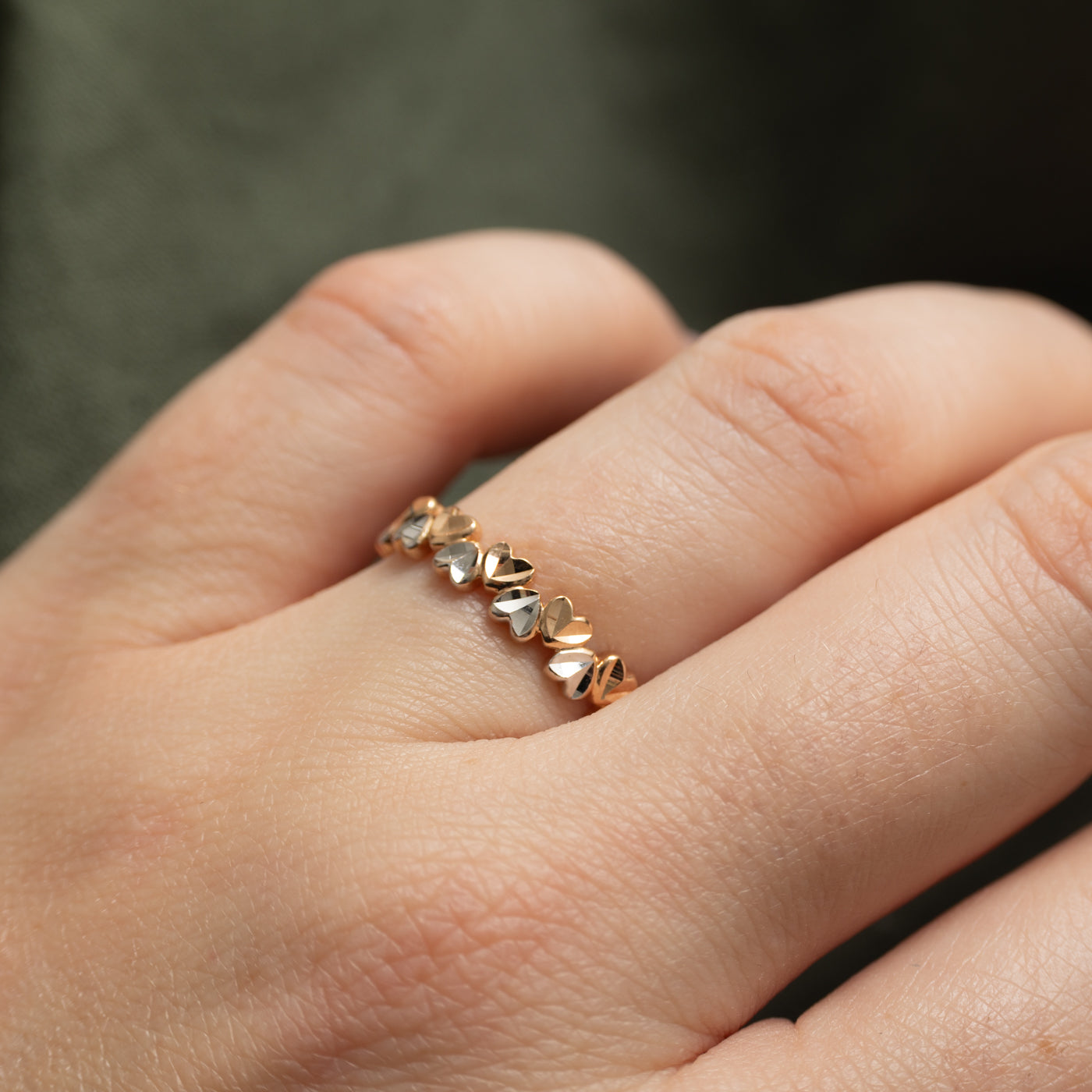 14k Two Tone Gold Hearts Band | SZ 7.25