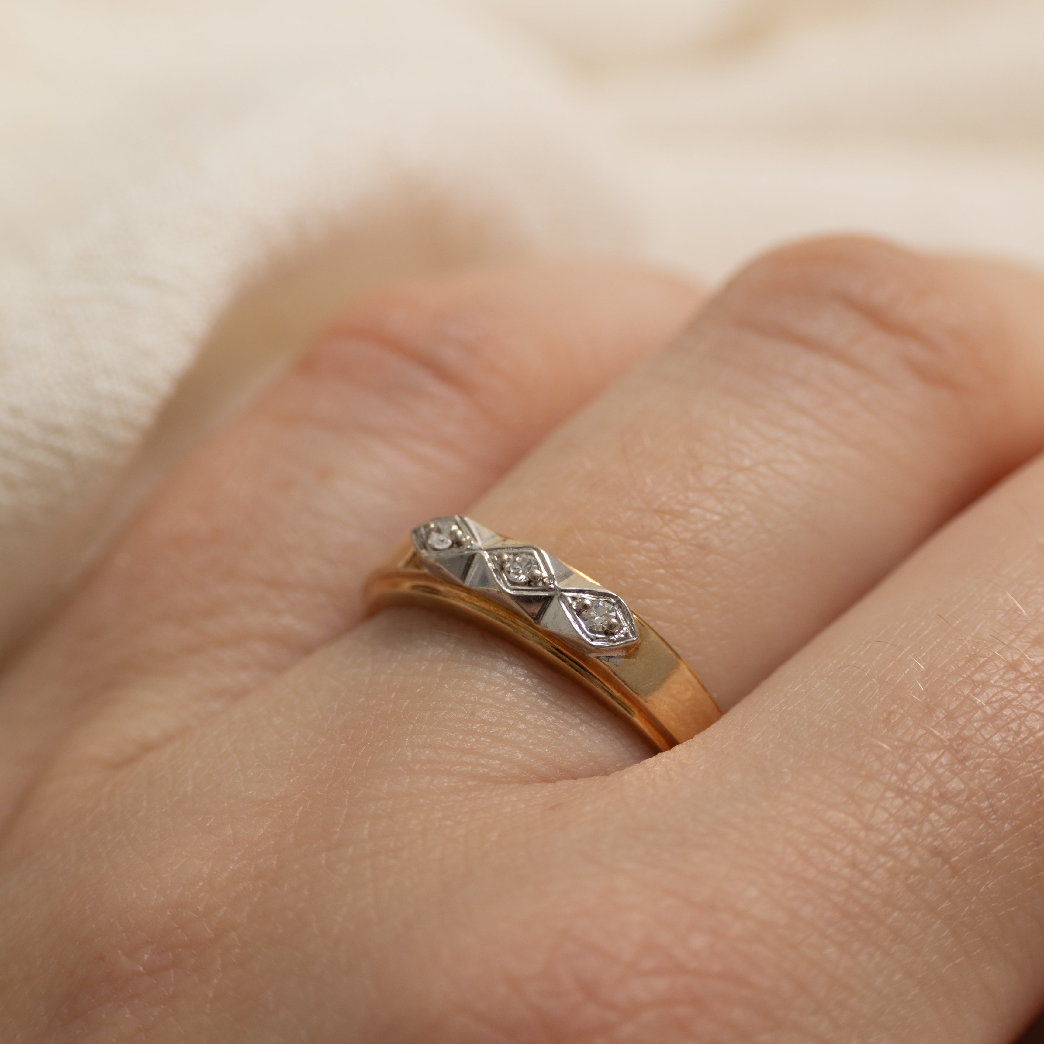 10k Three Stone Diamond Ring | SZ 6