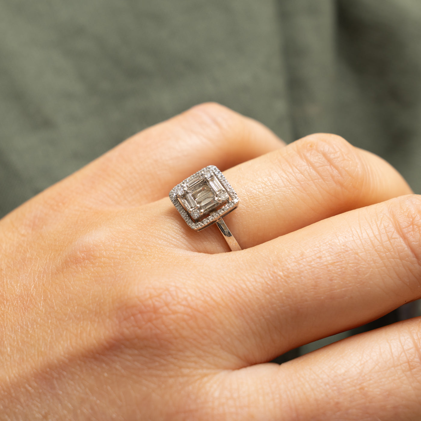 18k Diamond Geometric Cluster Halo Ring | 0.75ctw | SZ 6.75