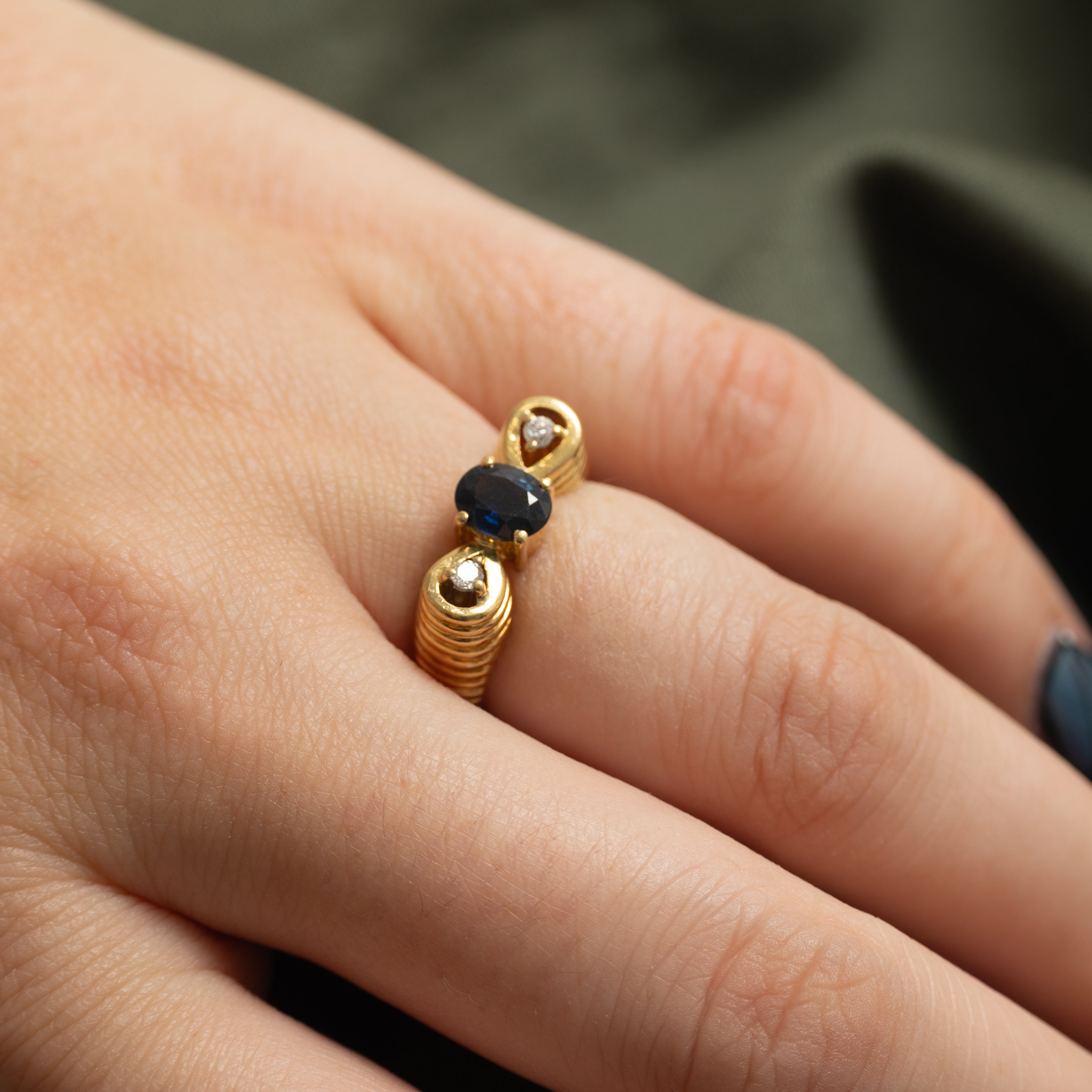18k Sapphire & Diamond Grooved Ring | 0.75ct, 0.05ctw | SZ 4.5