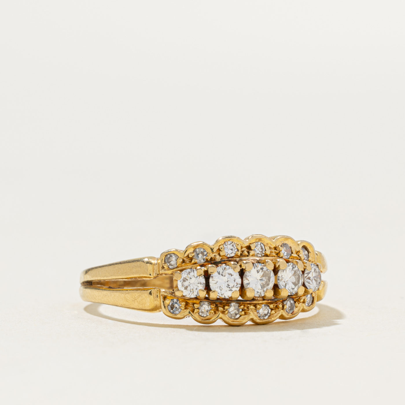 19k Multi Row Diamond Scalloped Ring | 0.30ctw | SZ 9.25