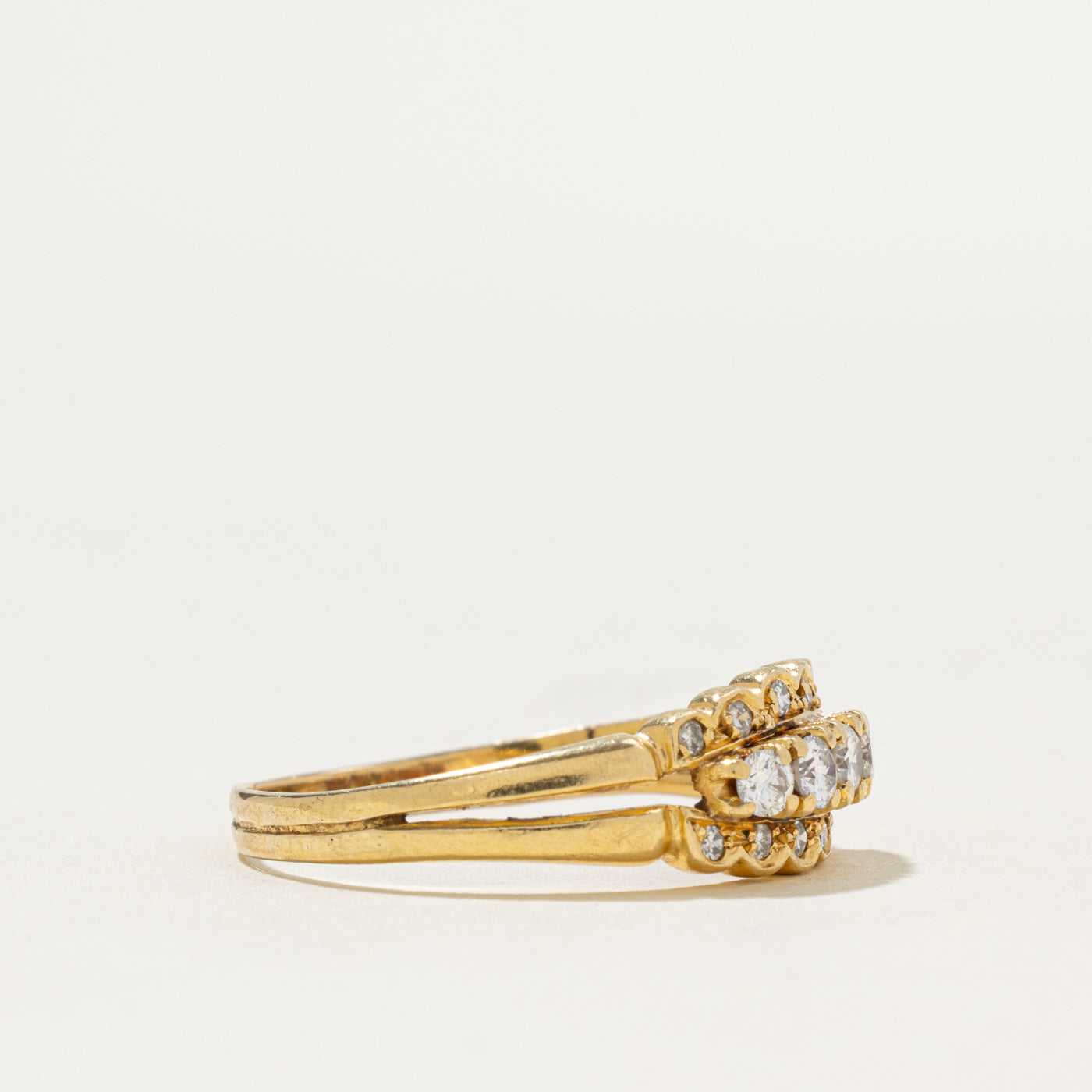 19k Multi Row Diamond Scalloped Ring | 0.30ctw | SZ 9.25