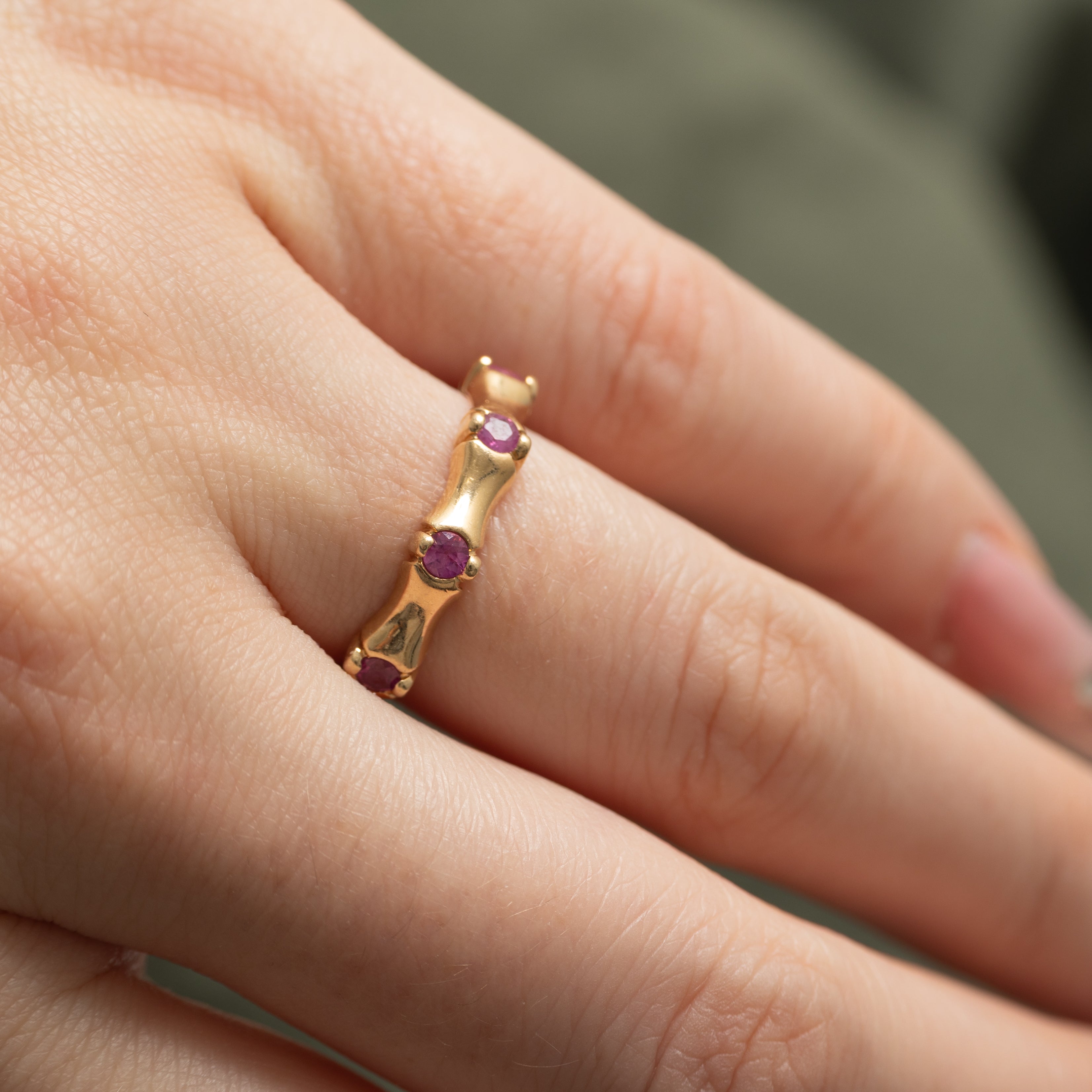 Bague festonnée en rubis Éternité | 0,44 ct | Taille 6,75 |