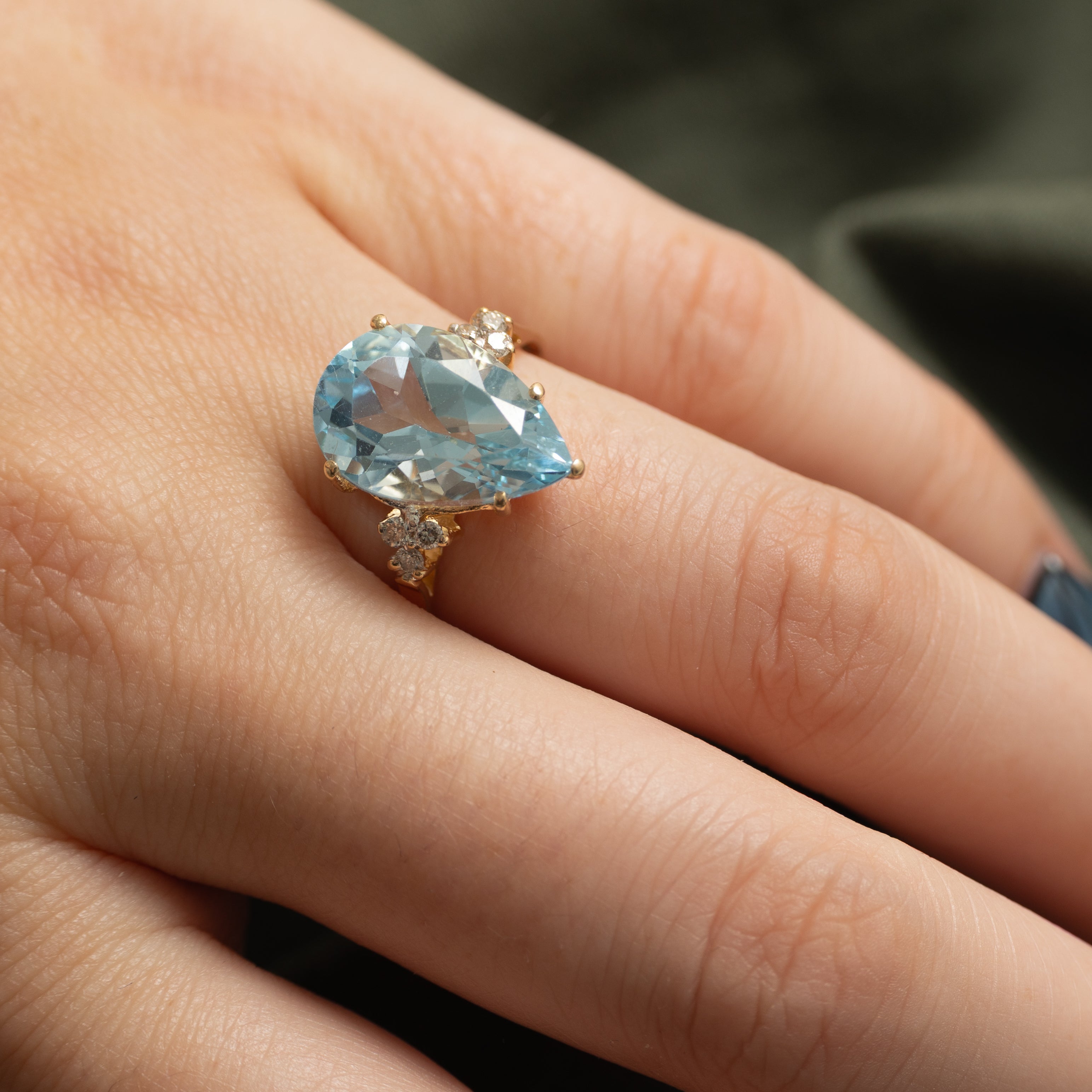 Pear Cut Blue Topaz & Diamond Cocktail Ring | 7.50ct, 0.09ctw | SZ 7.75