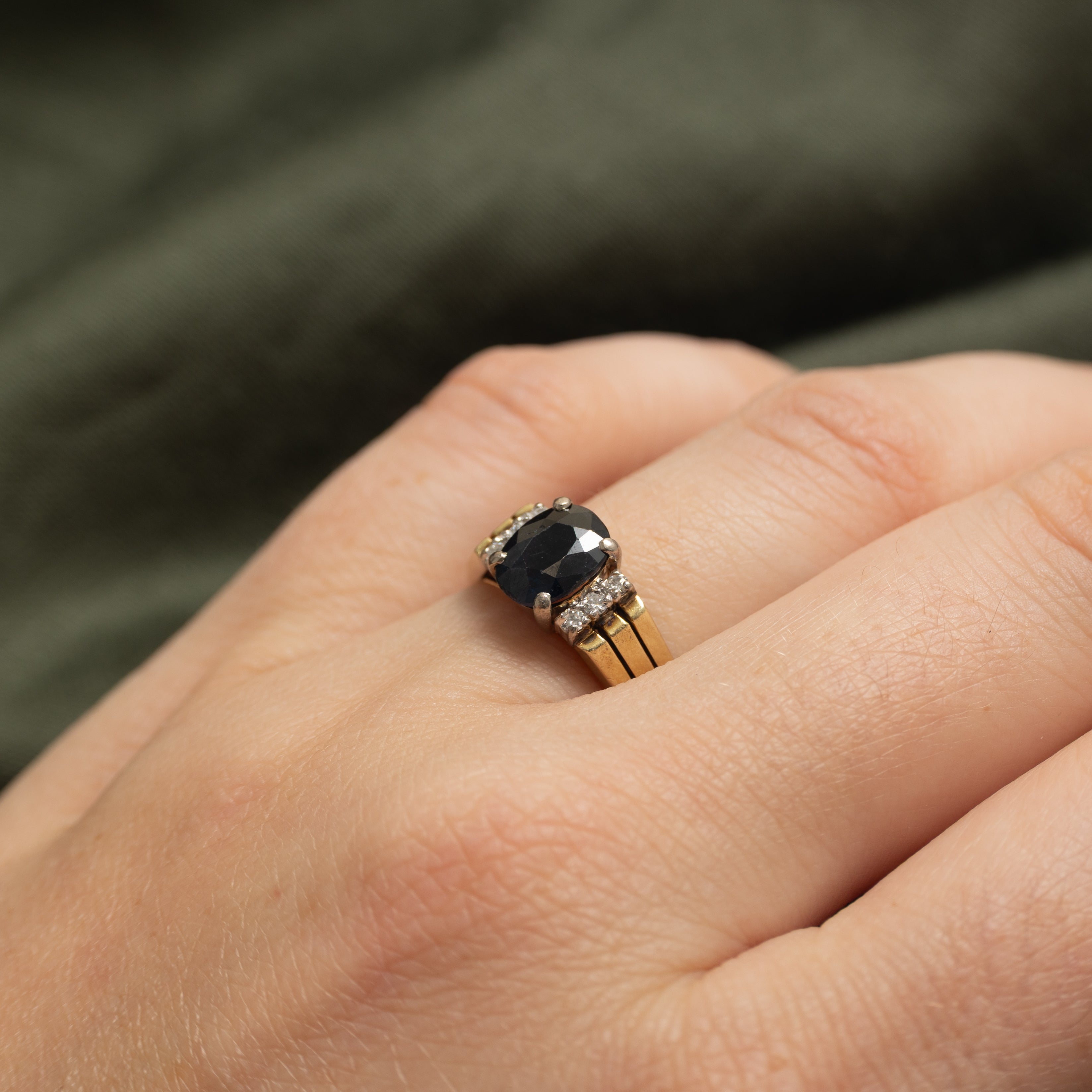 Oval Cut Sapphire & Diamond Grooved Ring | 1.75ct, 0.03ctw | SZ 6.5
