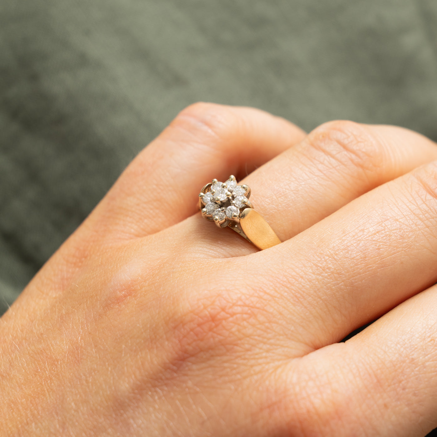 10k Diamond Floral Cluster Ring | 0.25ctw | SZ 8