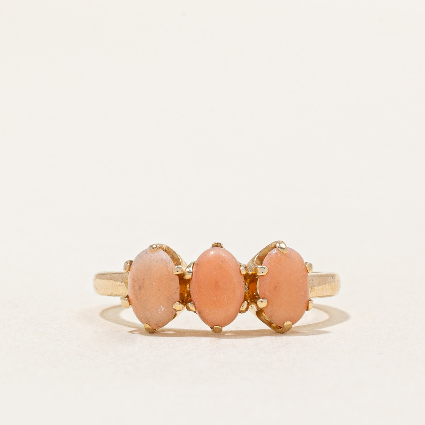 Bague en corail | 0,90 ct | Taille 5,25 | 