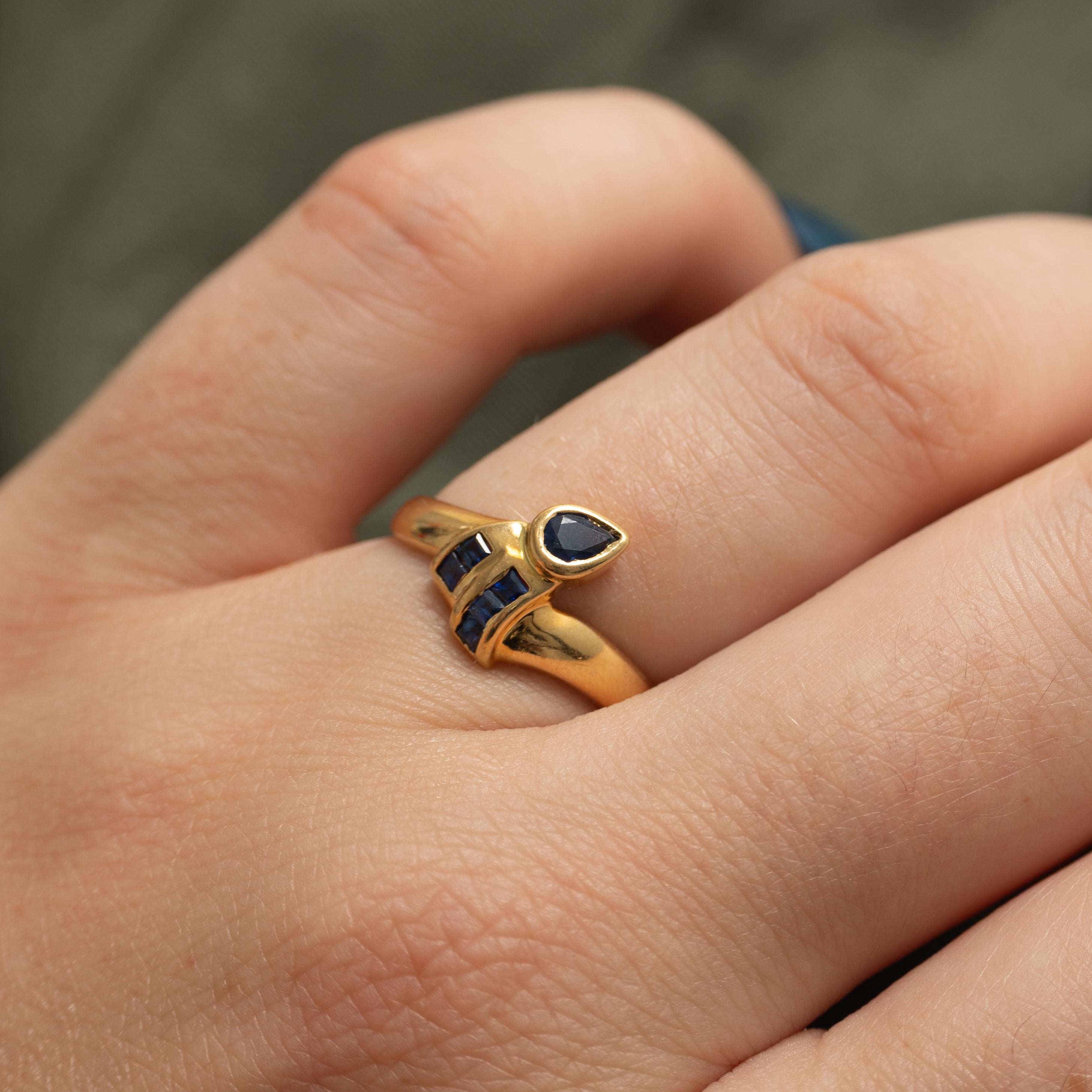 18k Bezel Set Multi Cut Sapphire Ring | 0.38ctw | SZ 6