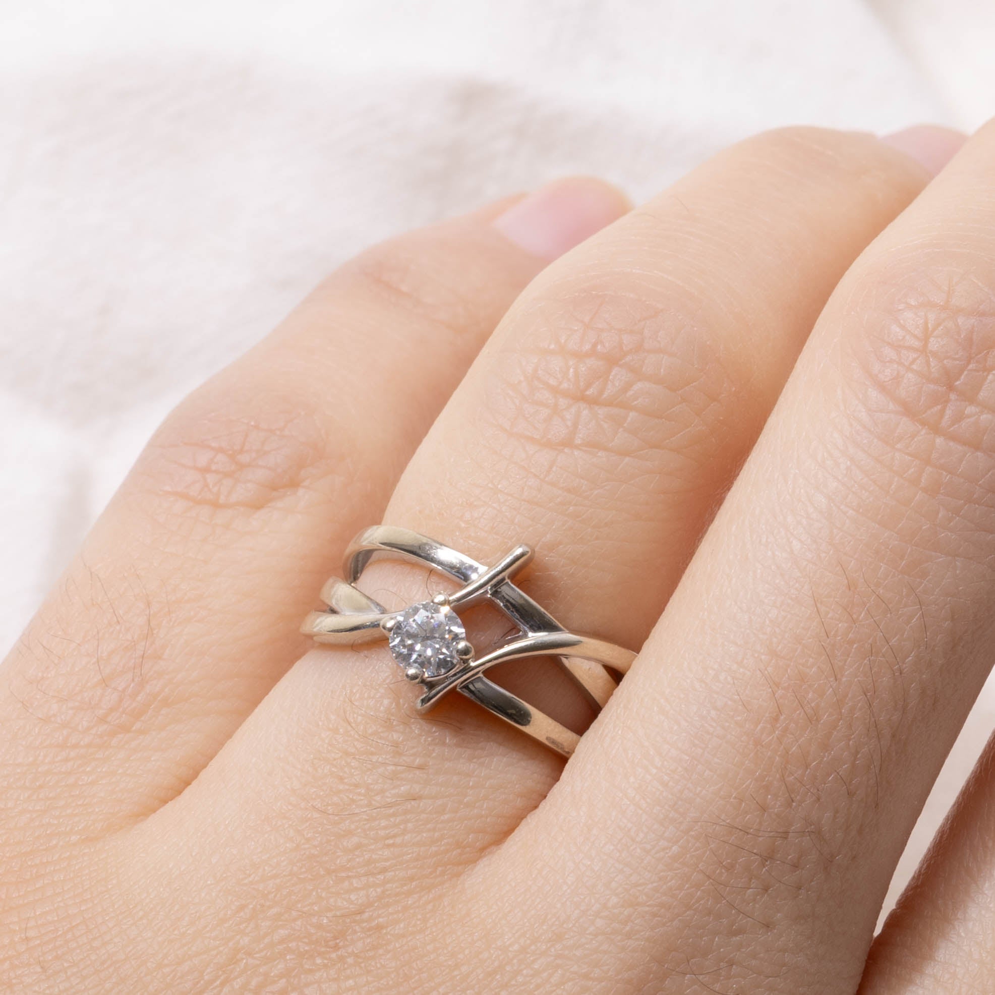 GIA Diamond Crossover Ring | GIA 0.25ct VS1 E | SZ 4.5