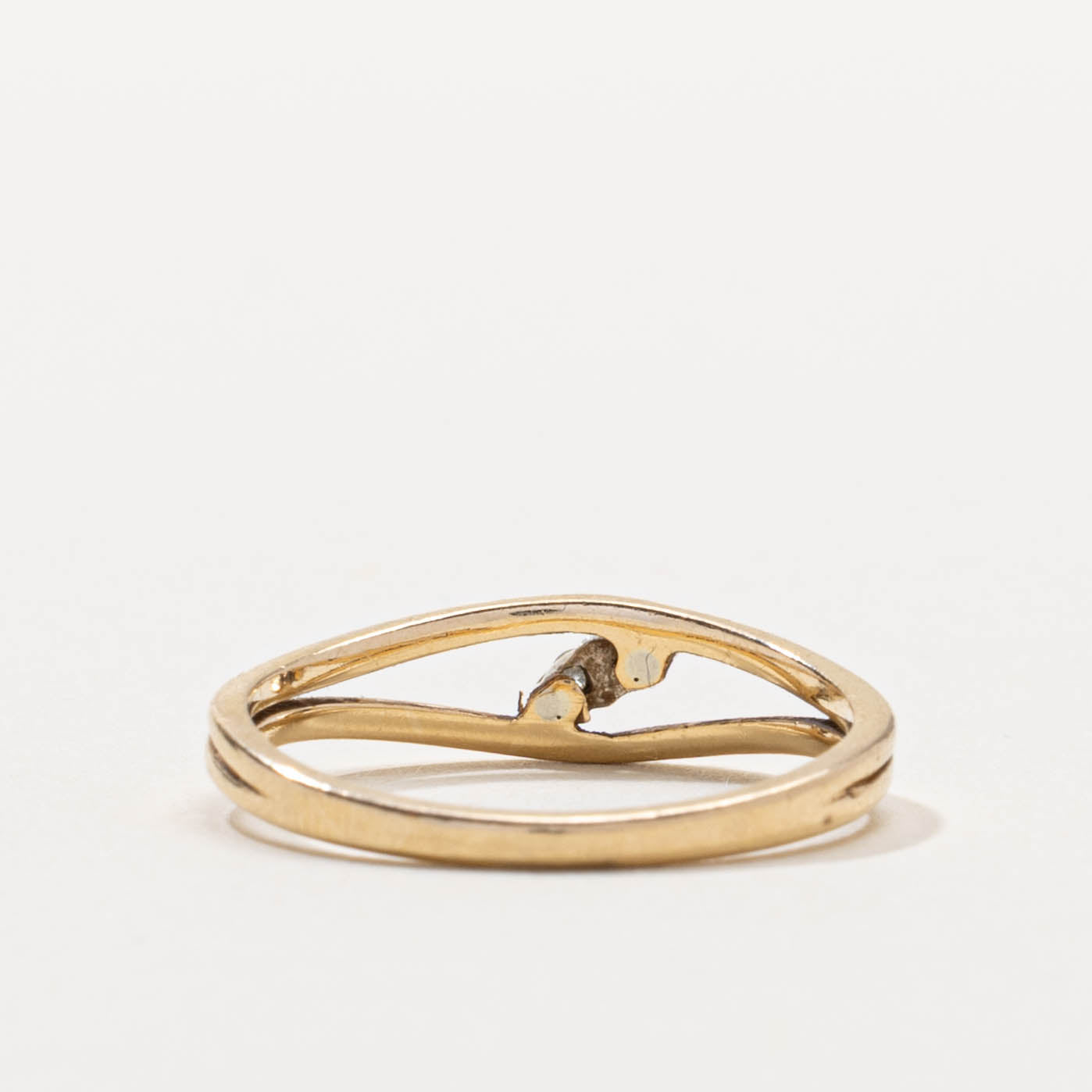 14k Diagonal Diamond Split Bypass Ring | SZ 6