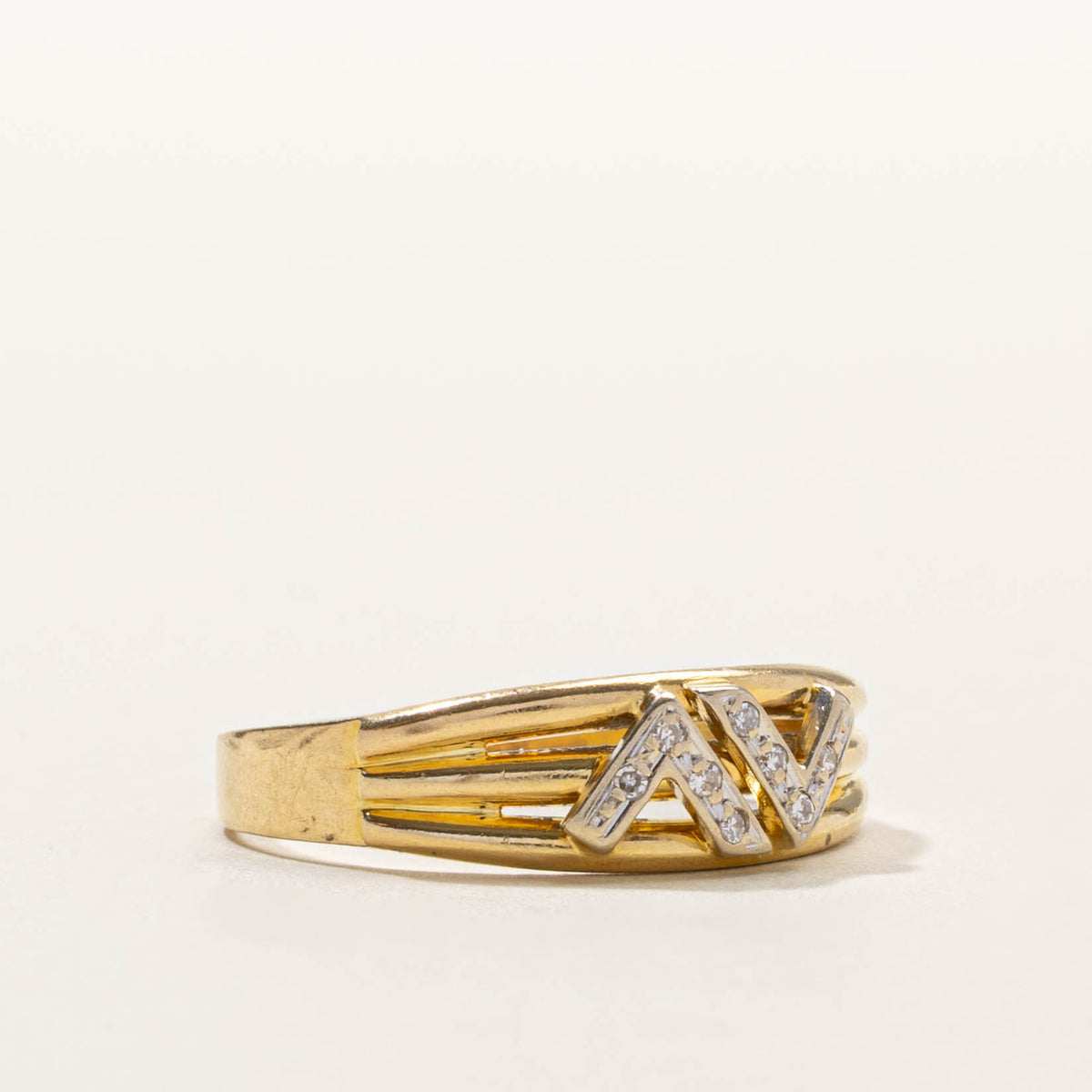 18k Diamond Accent Grooved Dome Ring | SZ 10.5