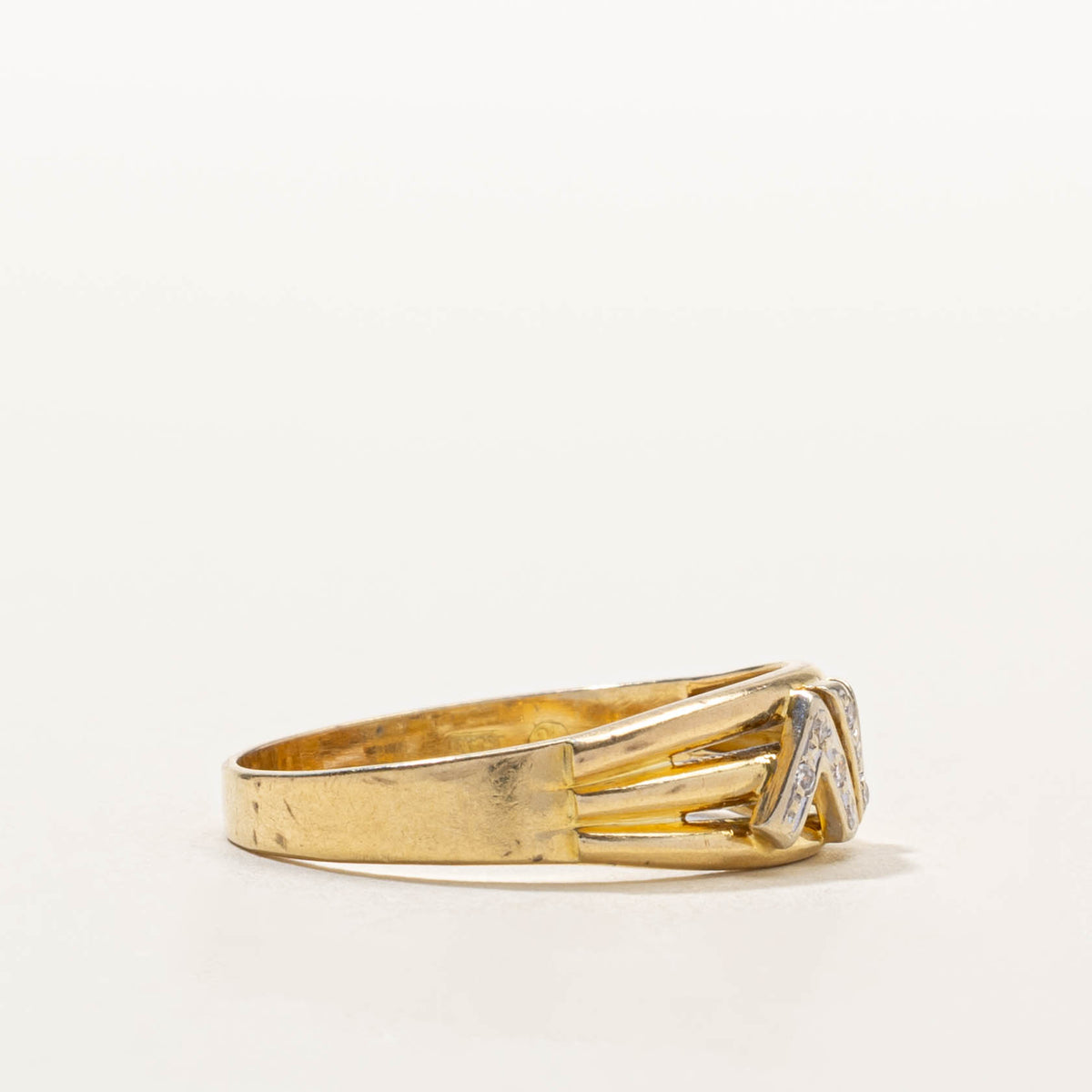 18k Diamond Accent Grooved Dome Ring | SZ 10.5