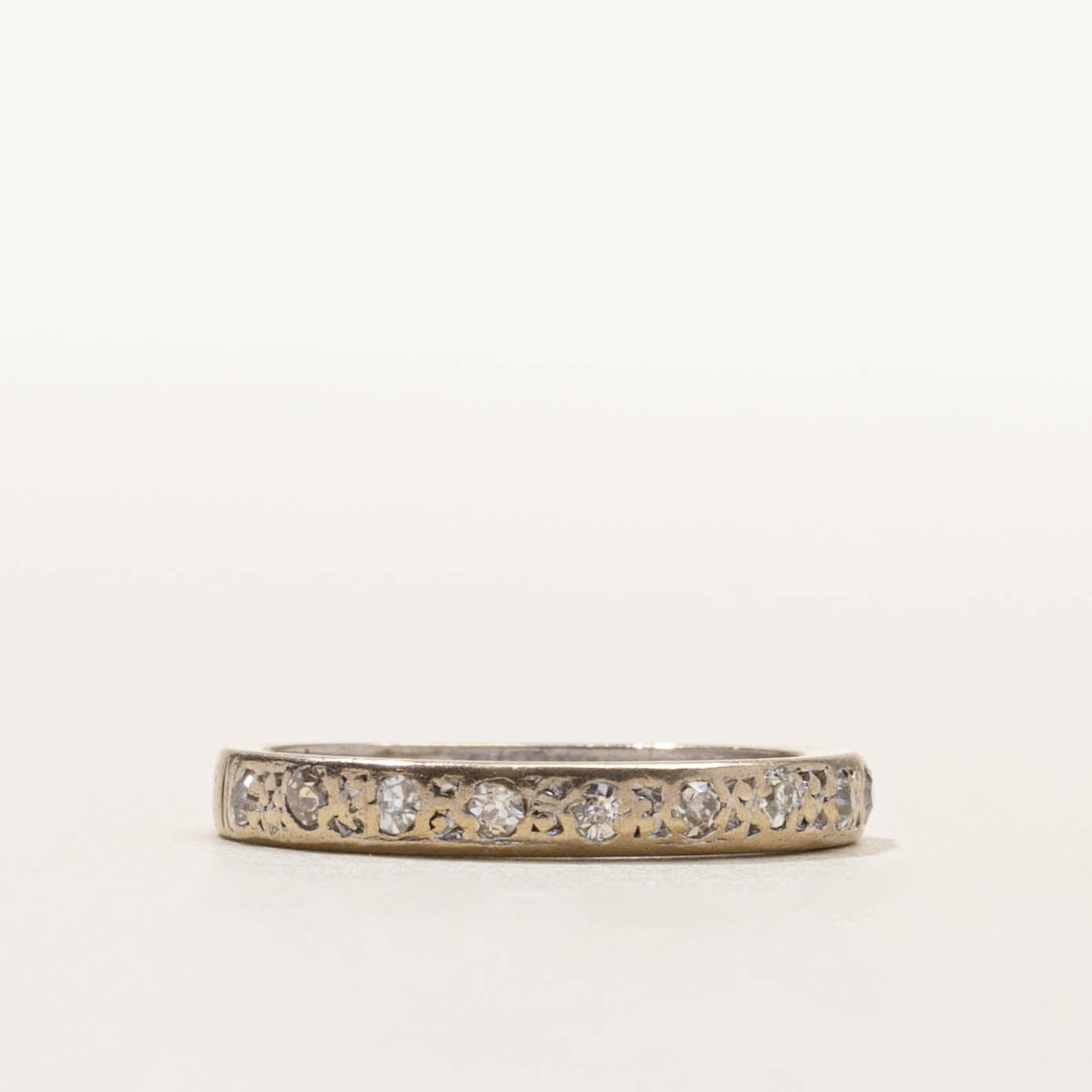 18k Flush Set Semi Eternity Diamond Band | SZ 5.75