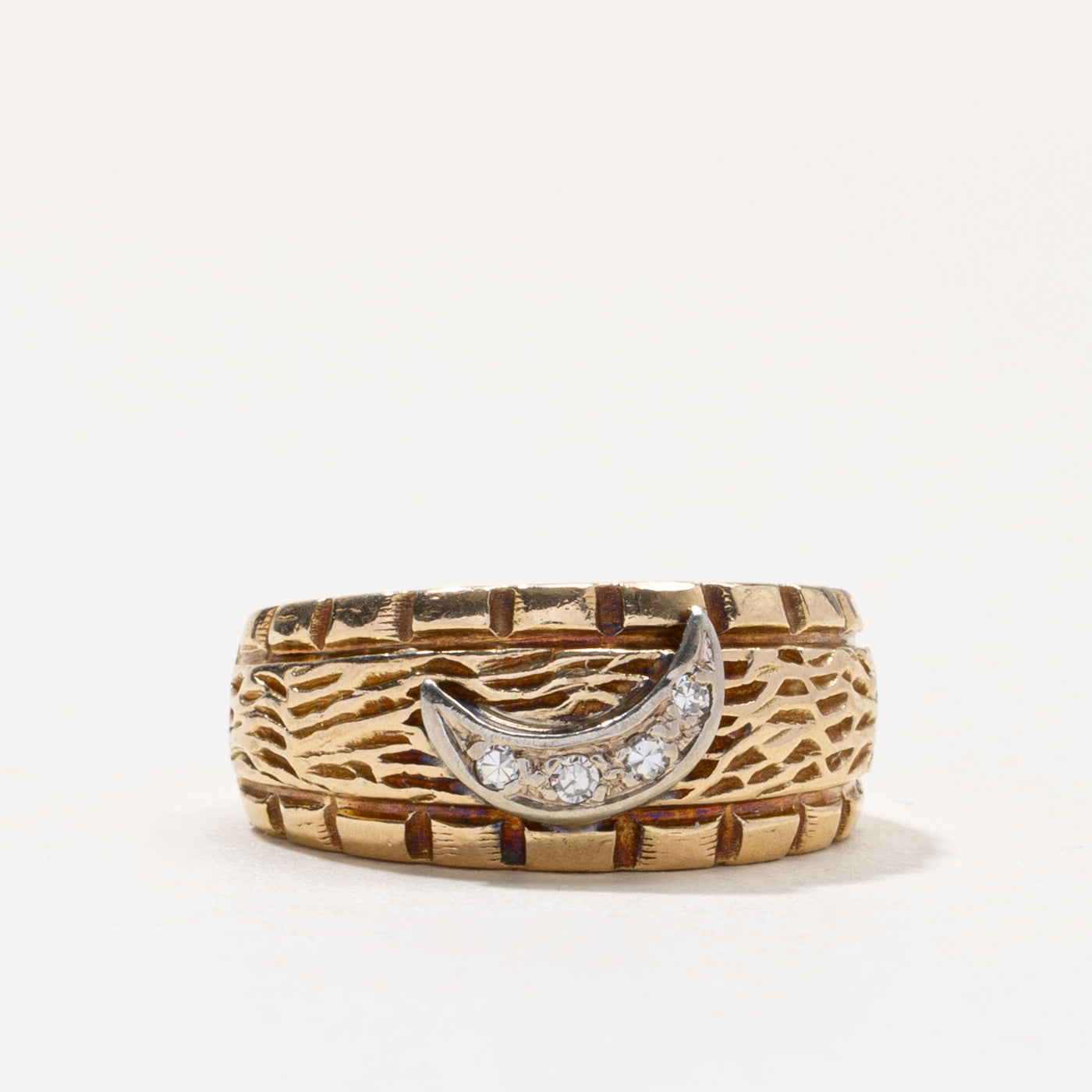 14k Diamond Moon Textured Band | SZ 4