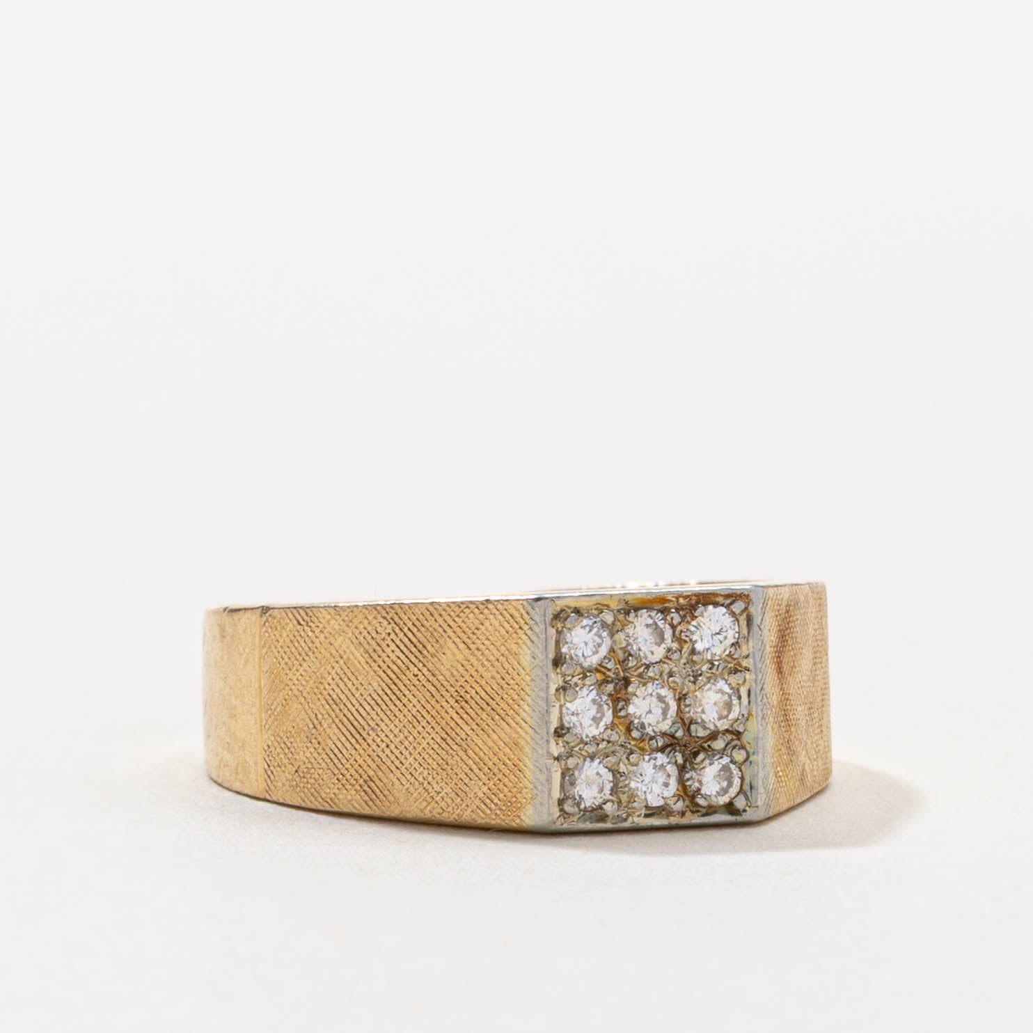 14k Diamond Grid Textured Ring | SZ 5.75
