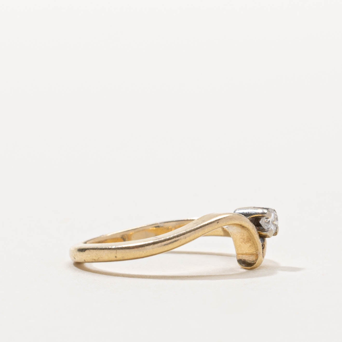 14k Single Stone Diamond Wishbone Ring | SZ 2.5