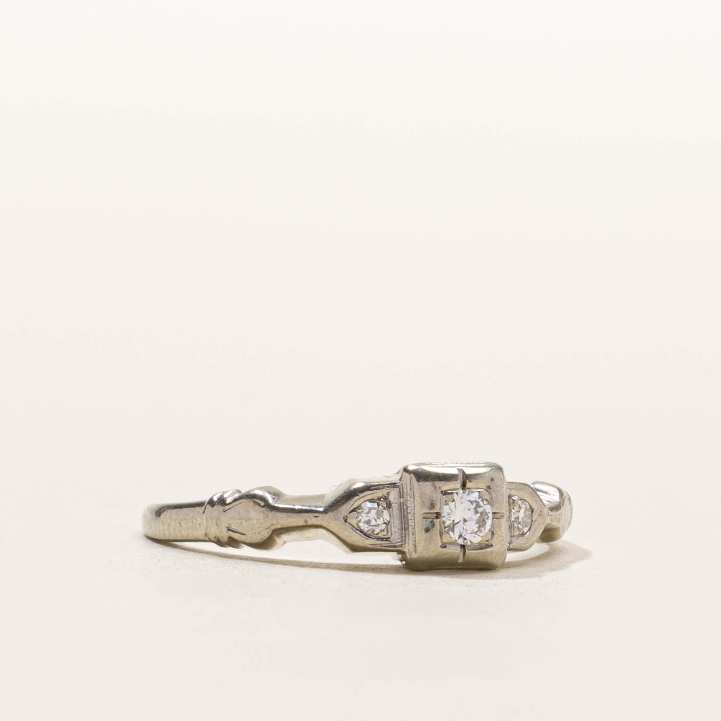 18k Three Stone Diamond Geometric Ring | SZ 6.75