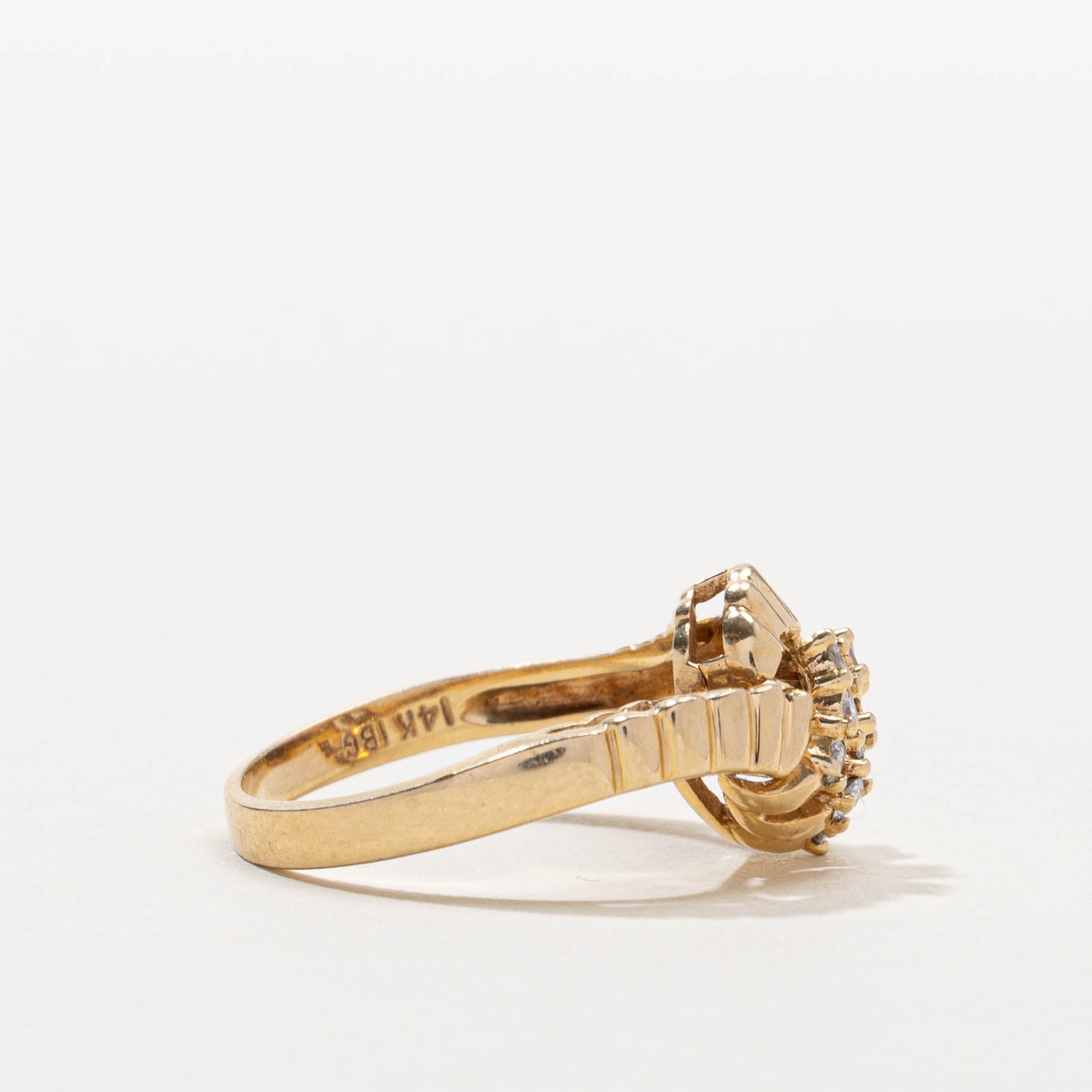 14k Diamond Fluted Cocktail Ring | SZ 6.25