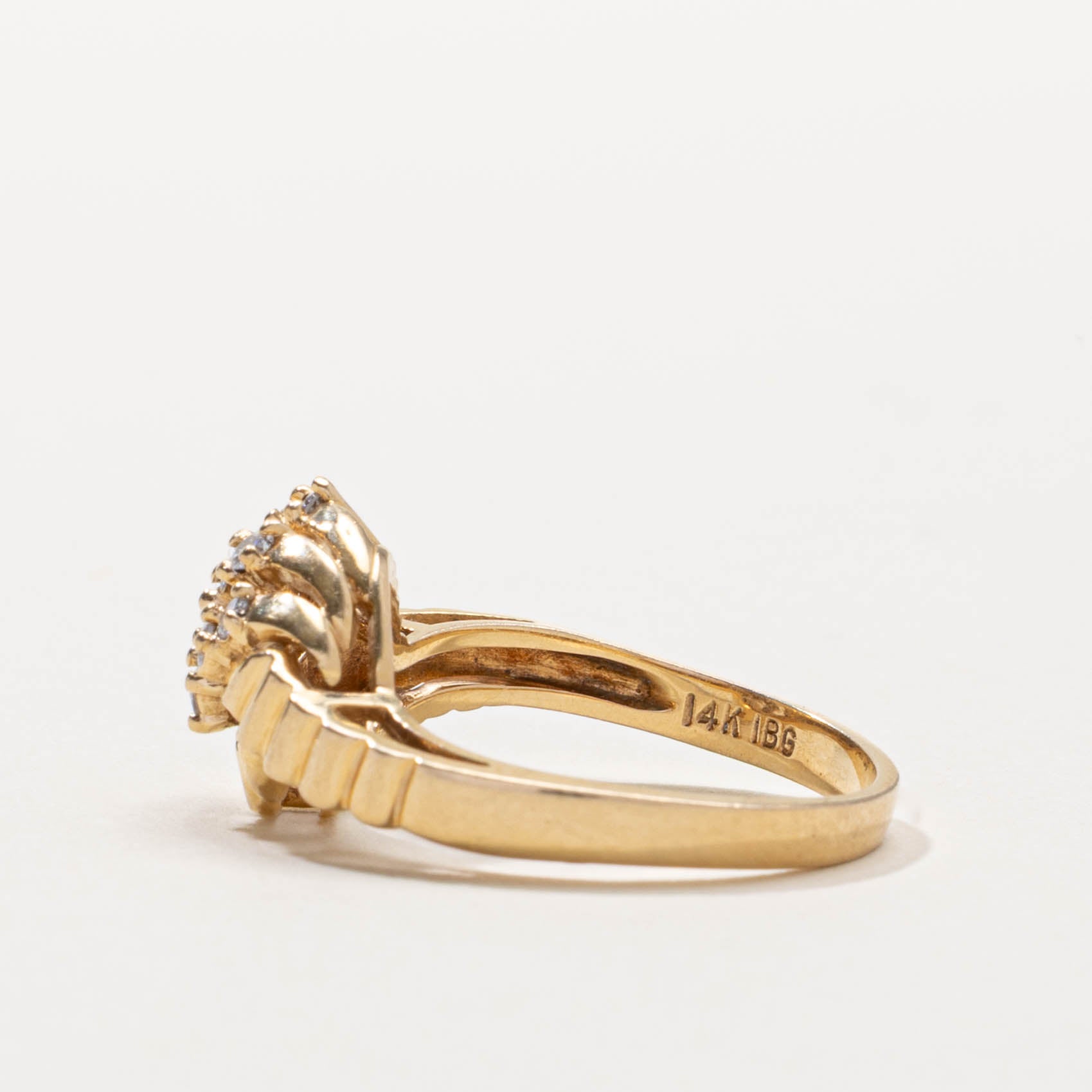 14k Diamond Fluted Cocktail Ring | SZ 6.25