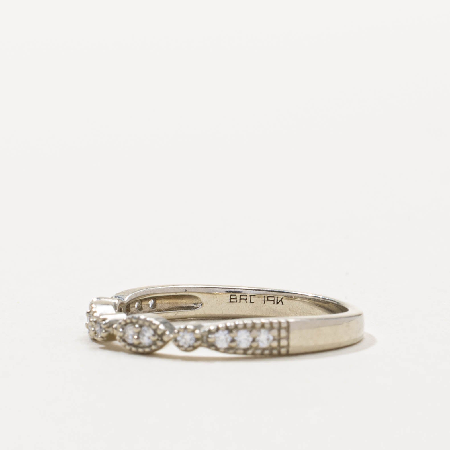 19k Diamond Milgrain Marquise Band | 2.5mm | SZ 5.25