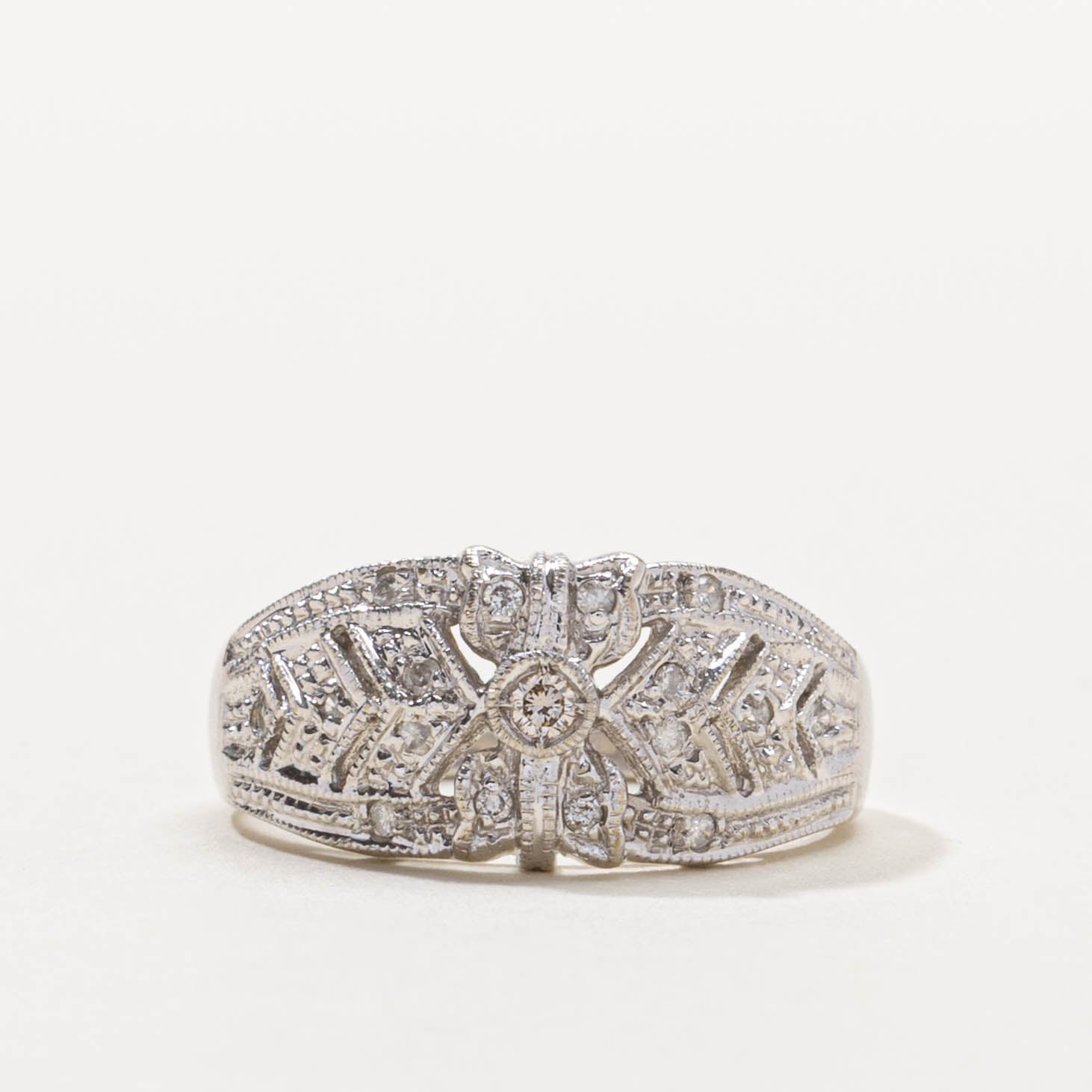 14k Diamond Ornate Milgrained Dome Ring | SZ 4.75