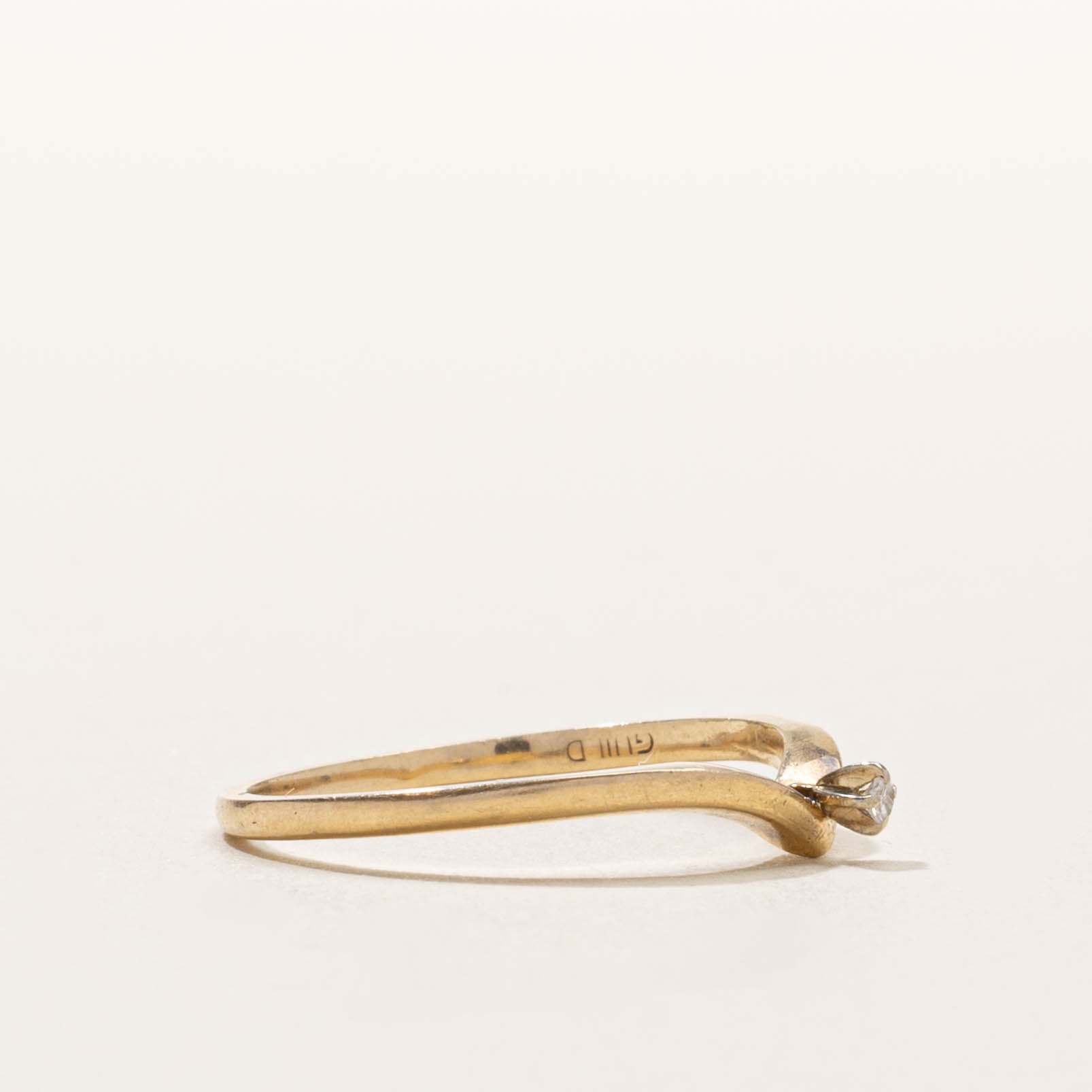 Vintage Canadian Diamond Chevron Ring | SZ 7.75