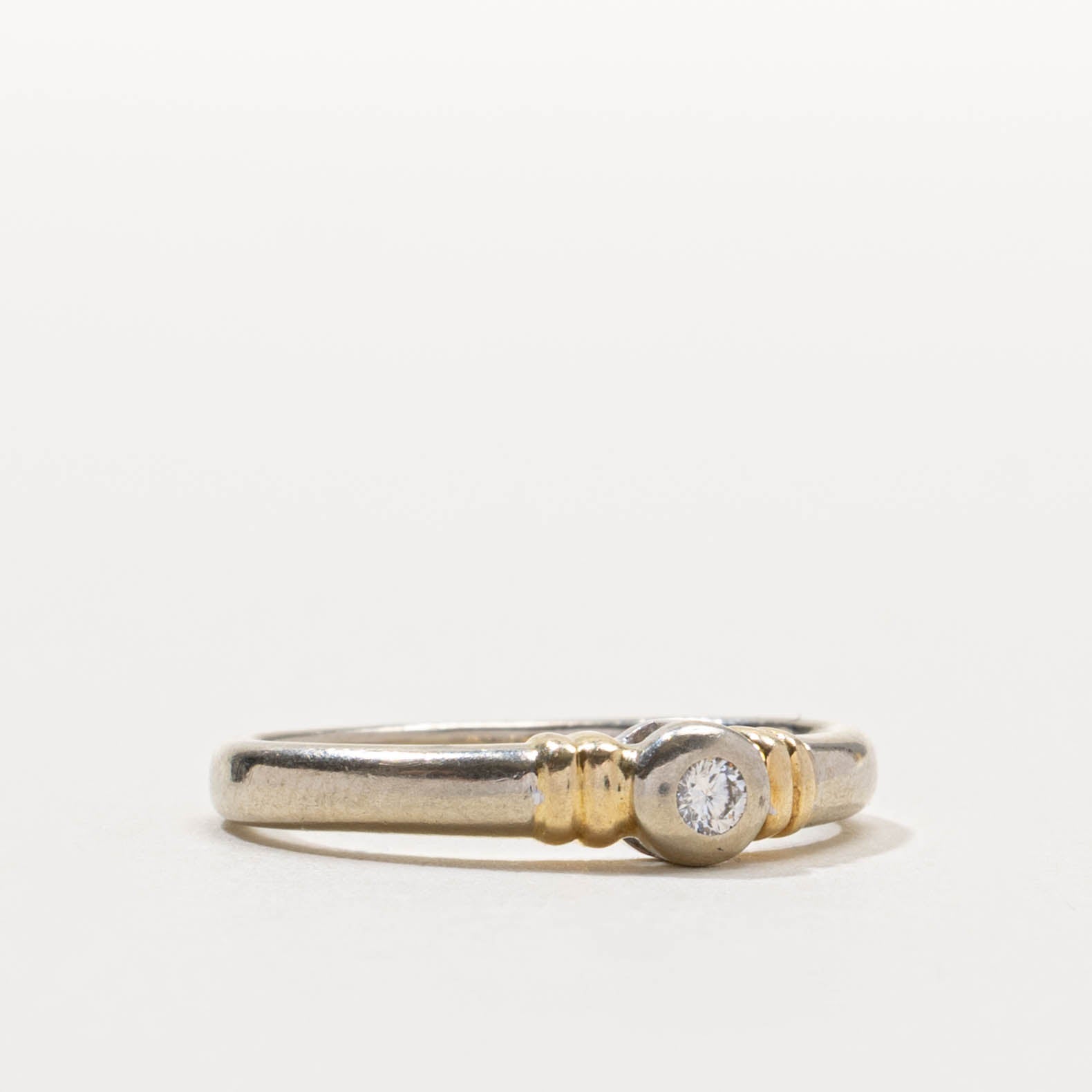 Vintage Canadian Two Tone Diamond Fluted Ring | SZ 5.75