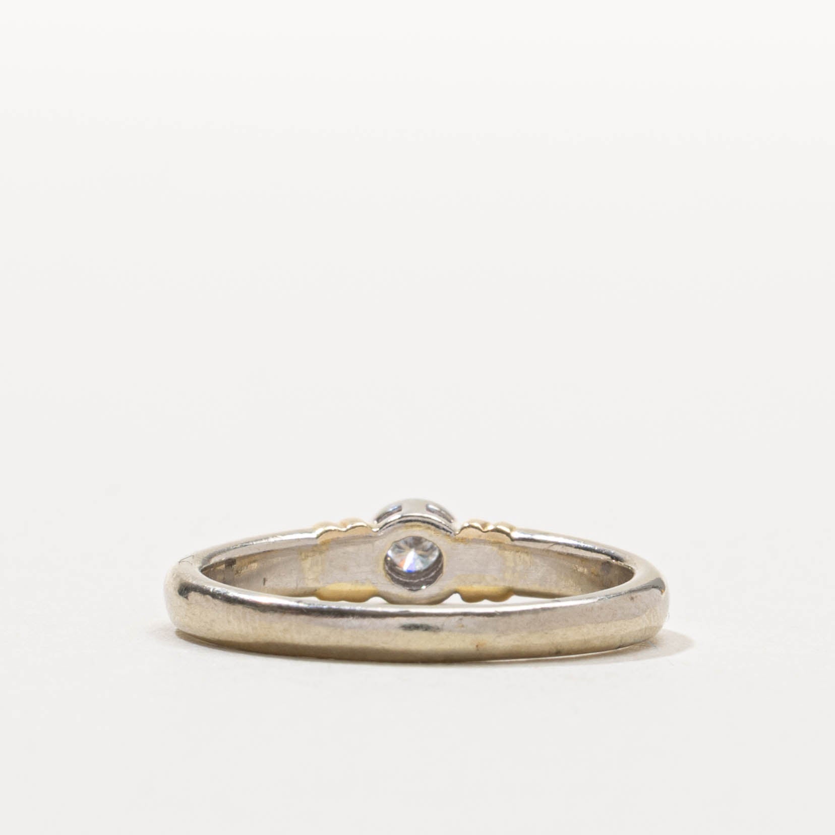 Vintage Canadian Two Tone Diamond Fluted Ring | SZ 5.75