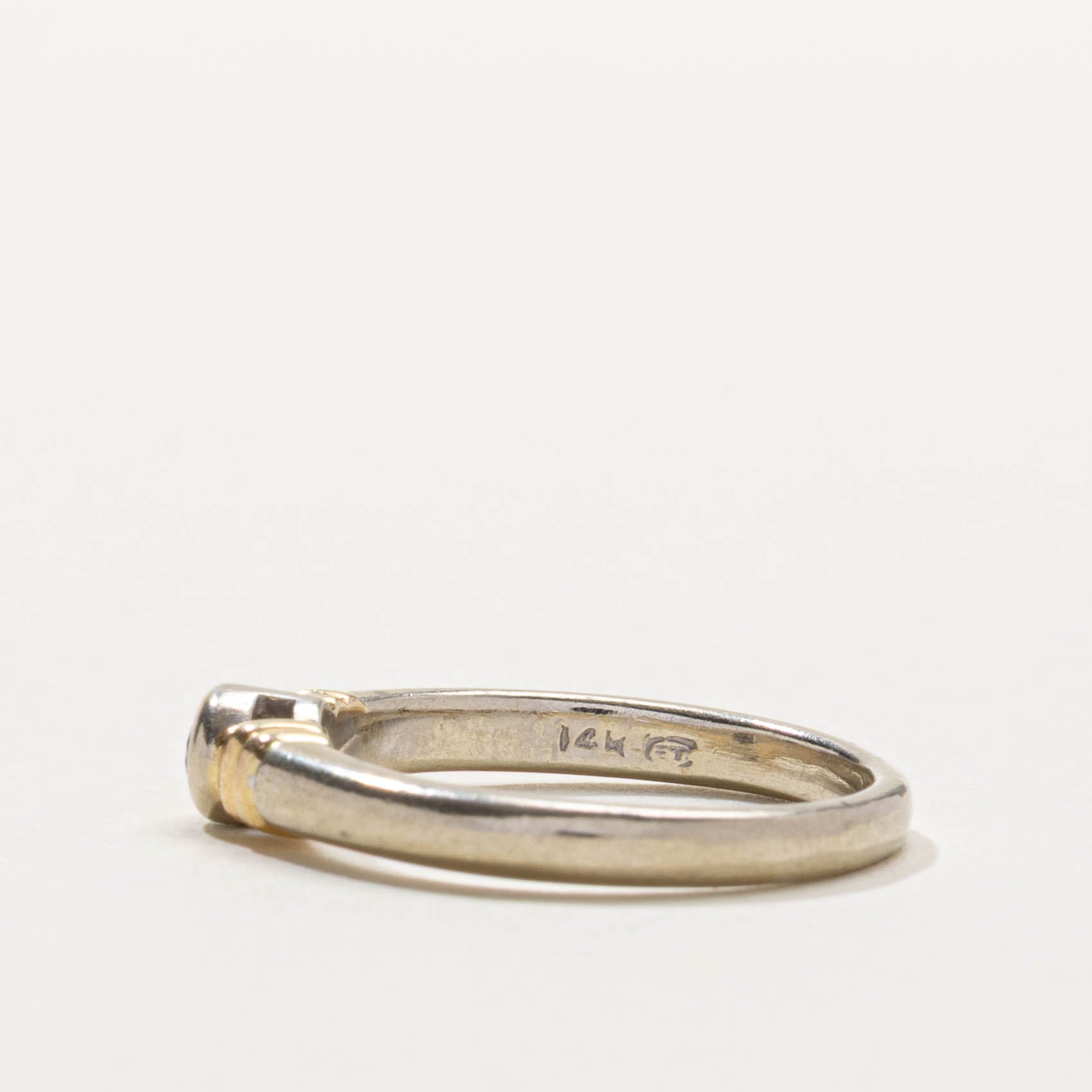 Vintage Canadian Two Tone Diamond Fluted Ring | SZ 5.75