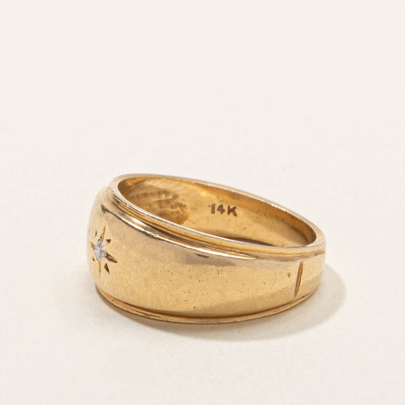 14k Star Set Diamond Grooved Dome Ring | SZ 6