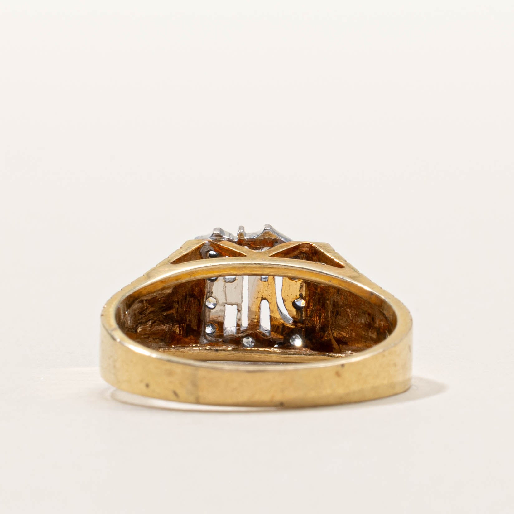 14k Diamond “AH" Initialized Fluted Ring | SZ 8