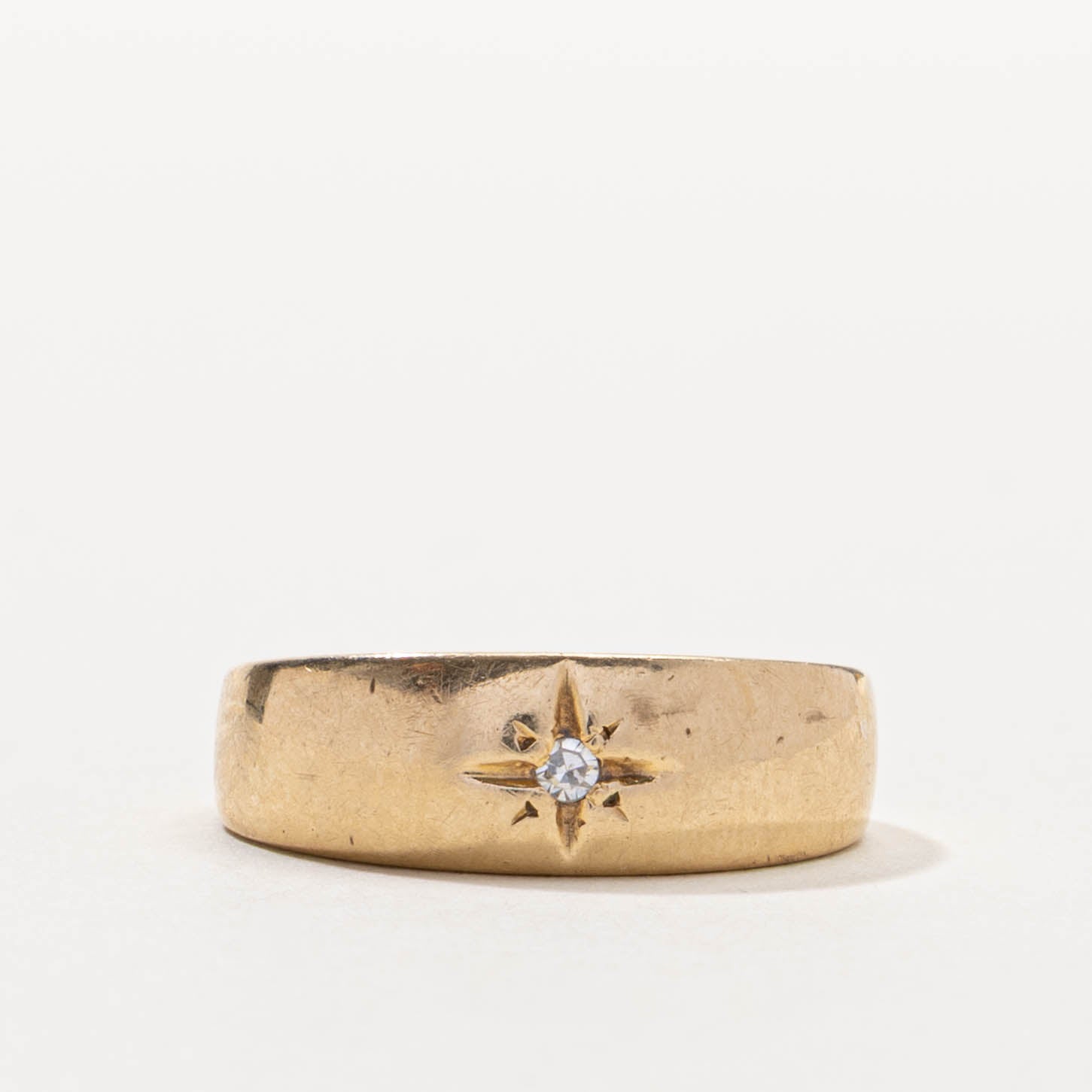 14k Star Set Diamond Dome Ring | SZ 5.75
