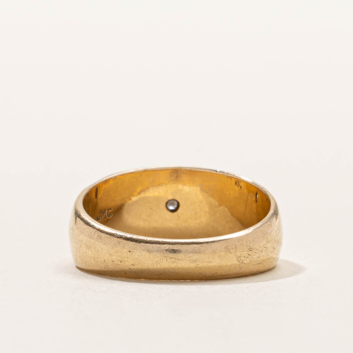 14k Star Set Diamond Engraved Dome Ring | SZ 6.5