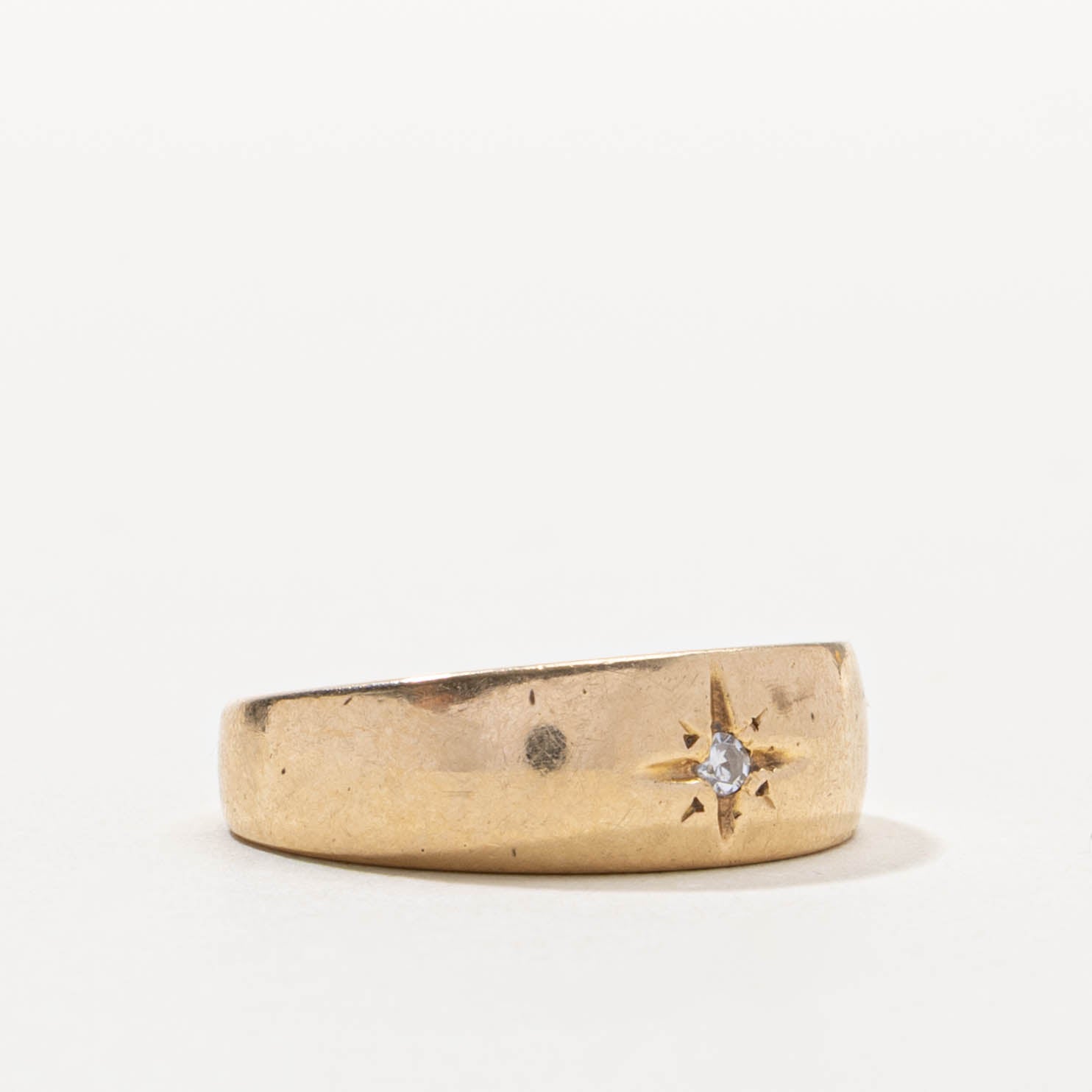 14k Star Set Diamond Dome Ring | SZ 5.75