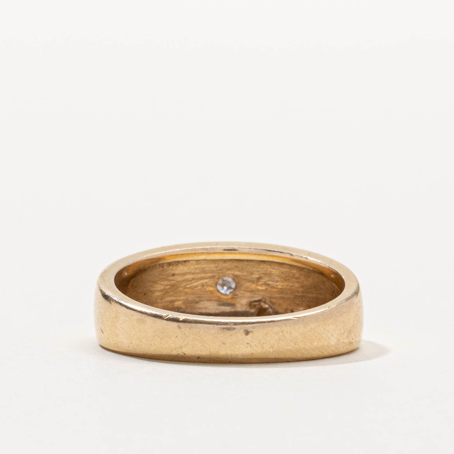 14k Star Set Diamond Dome Ring | SZ 5.75