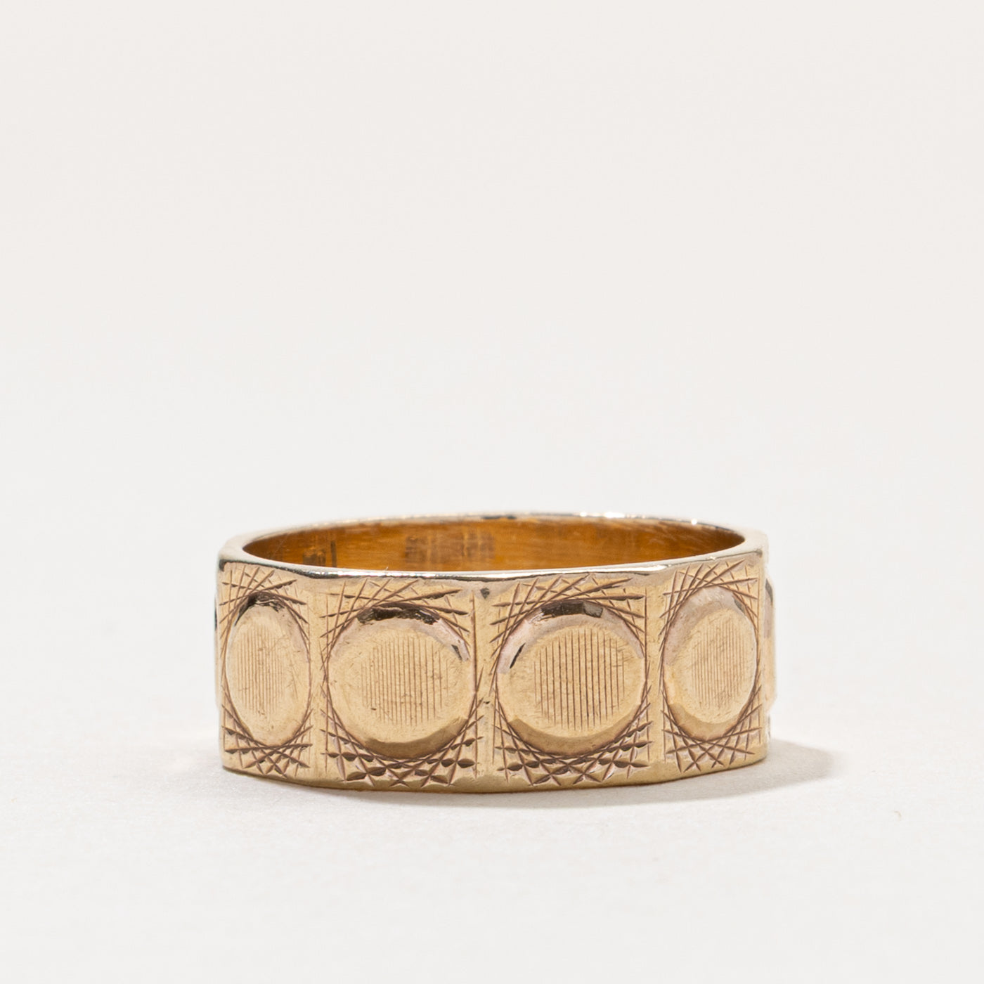 1974 London 9k Engraved Band Geometric Band | 7.15mm | SZ 5.75