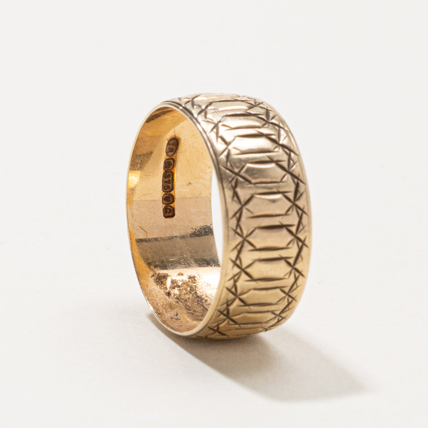 1990 London 9k Engraved Band | 7.50mm | SZ 7
