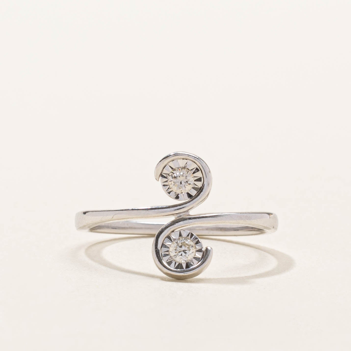 14k Illusion Set Diamond Swirl Bypass Ring | SZ 6.5