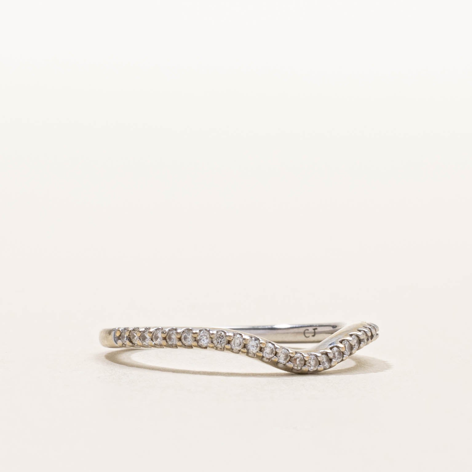 14k Semi Eternity Diamond Chevron Band | SZ 5.75