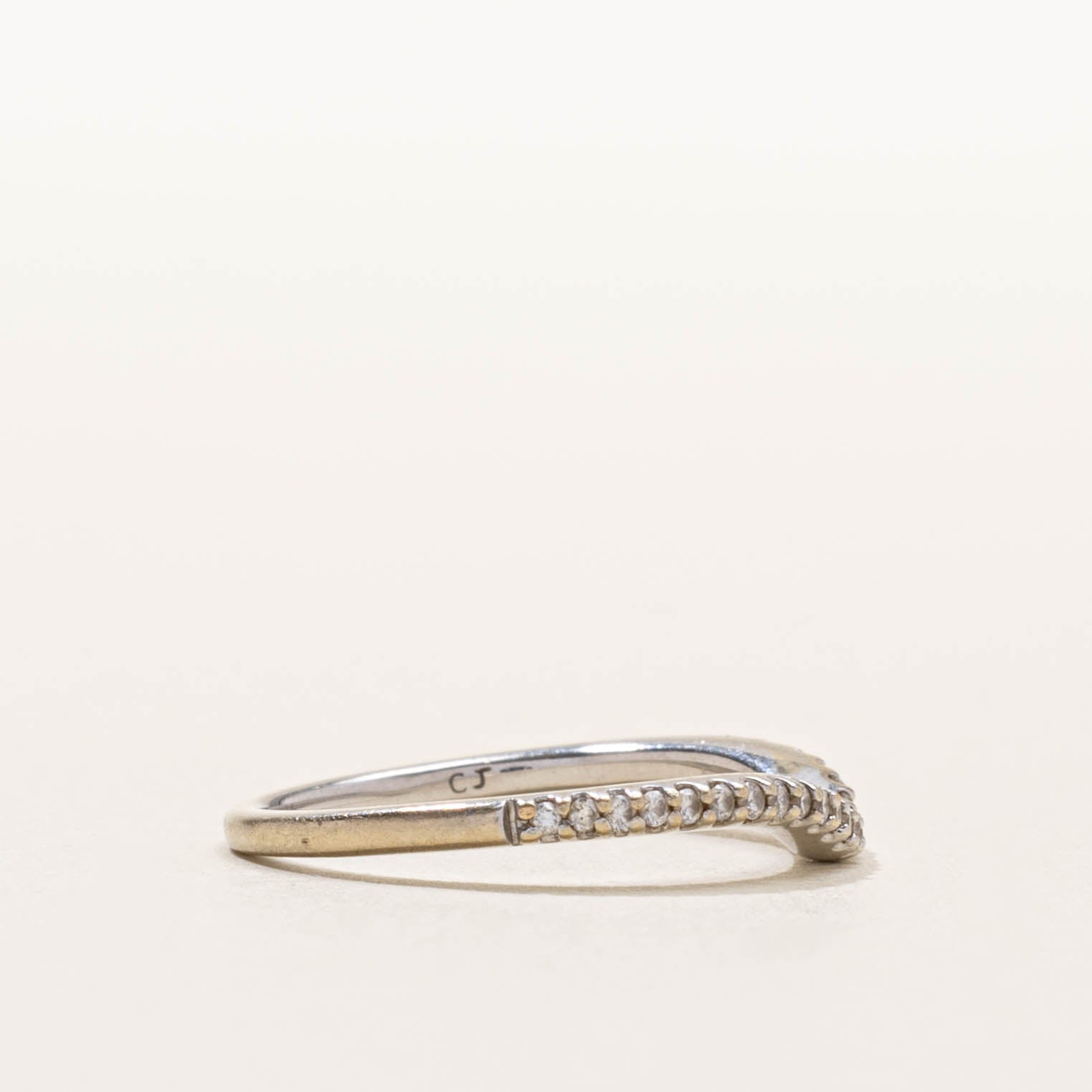 14k Semi Eternity Diamond Chevron Band | SZ 5.75