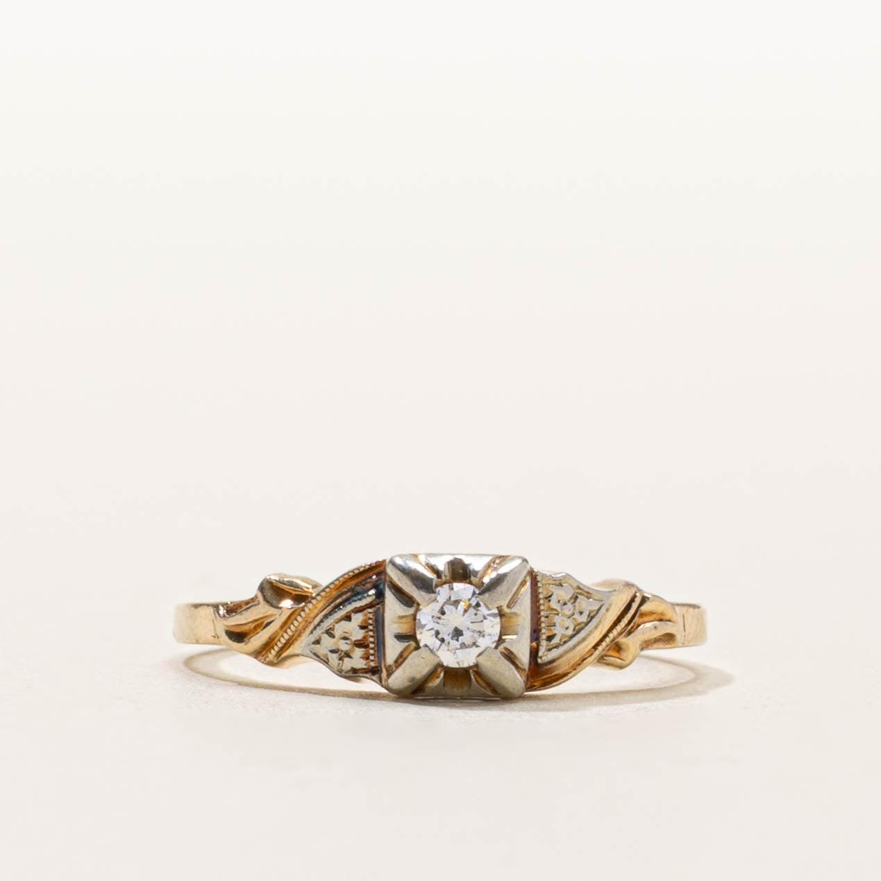 14k Illusion Set Diamond Milgrained Ring | SZ 5.5