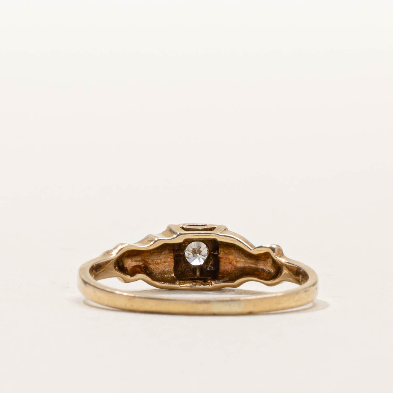 14k Illusion Set Diamond Milgrained Ring | SZ 5.5