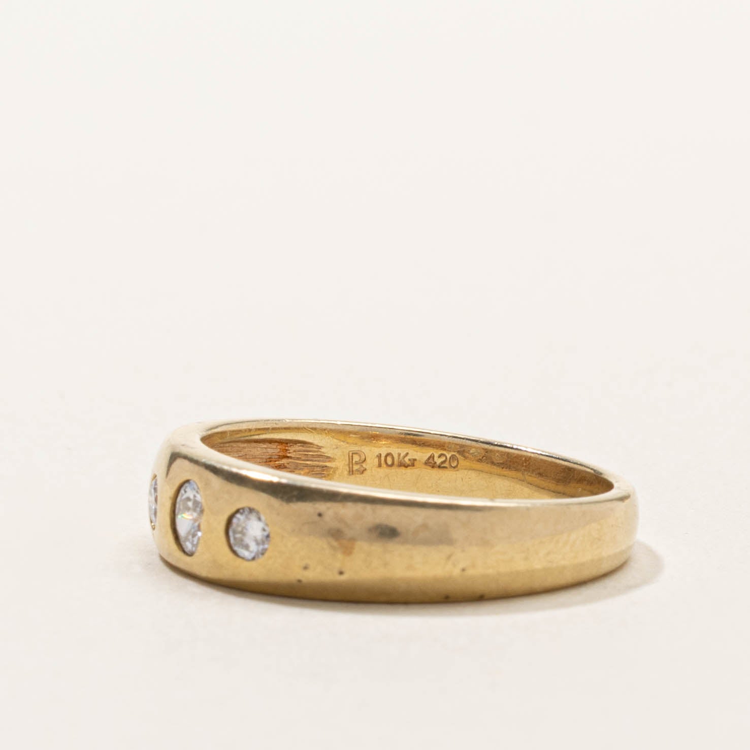 10k Three Stone Flush Set Diamond Ring | SZ 9.5