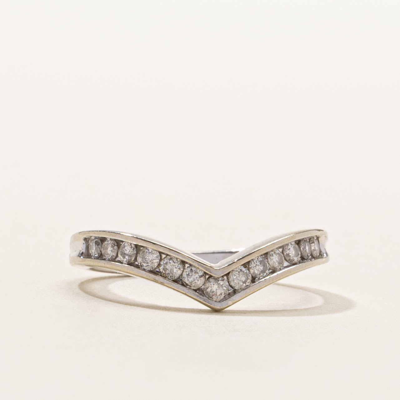 10k Channel Set Diamond Chevron Ring | SZ 5.5