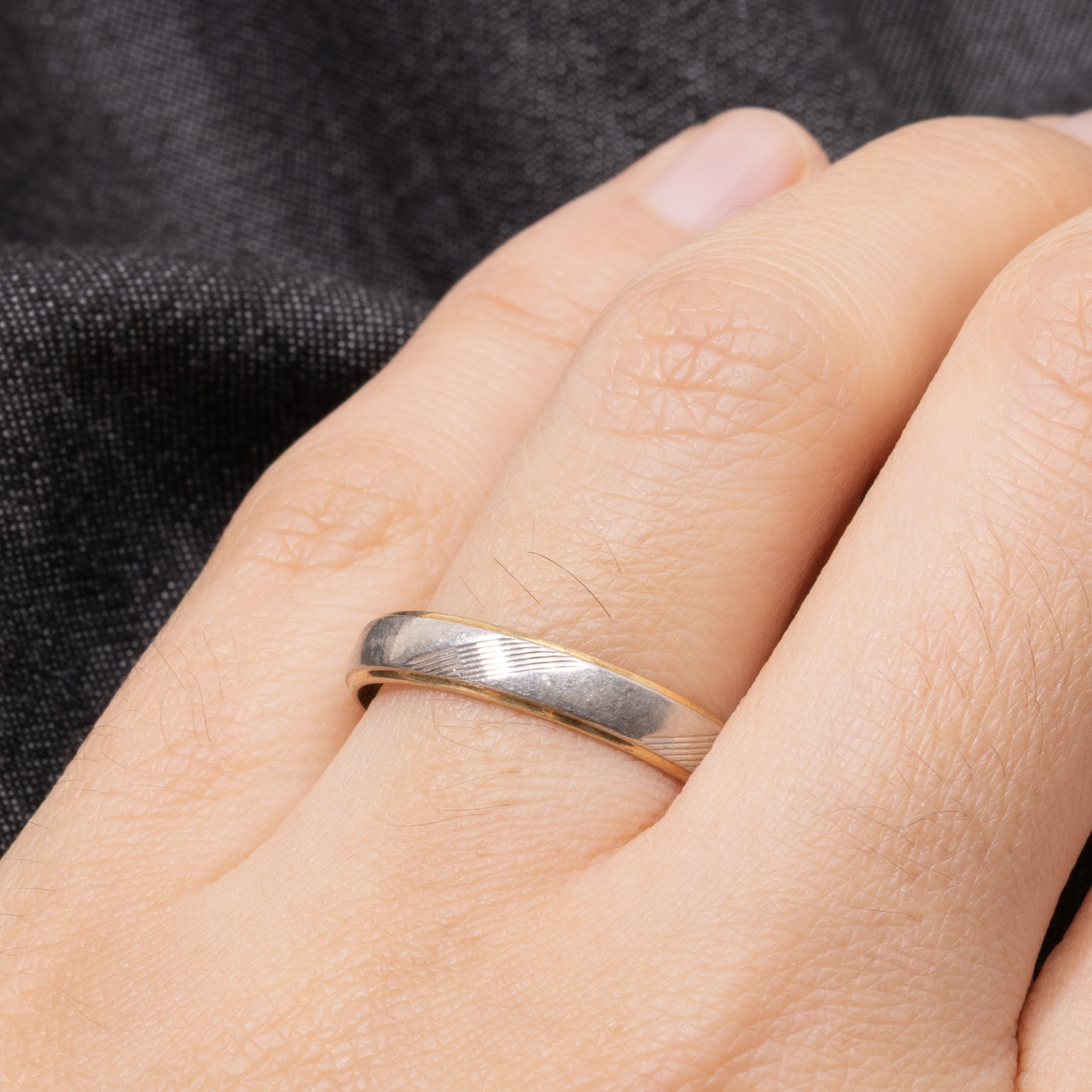 18k Gold & Platinum Grooved Band | 3.80mm | SZ 8.5