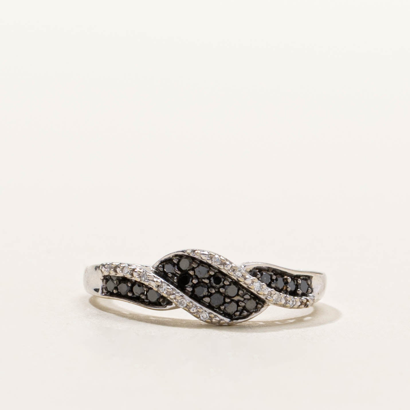 10k Black Diamond Twisted Wave Ring | SZ 6.75