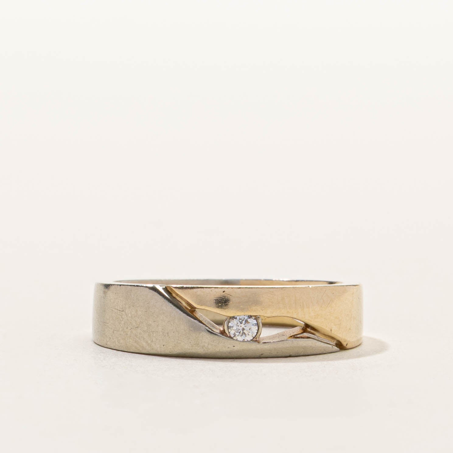10k Two Tone Diamond Ravine Band | SZ 7.5