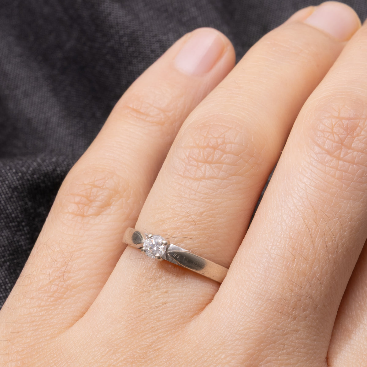 14k Round Brilliant Cut Diamond Reverse Tapered Ring | 0.18ctw | SZ 6