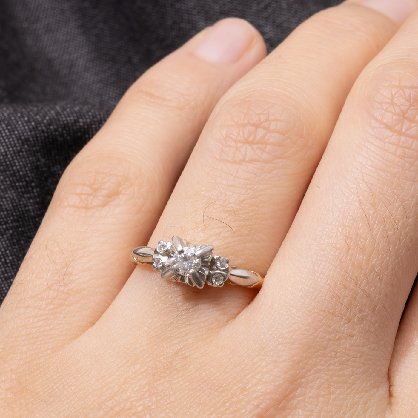 14k Illusion Set Diamond Accented Ring | 0.20ctw | SZ 7